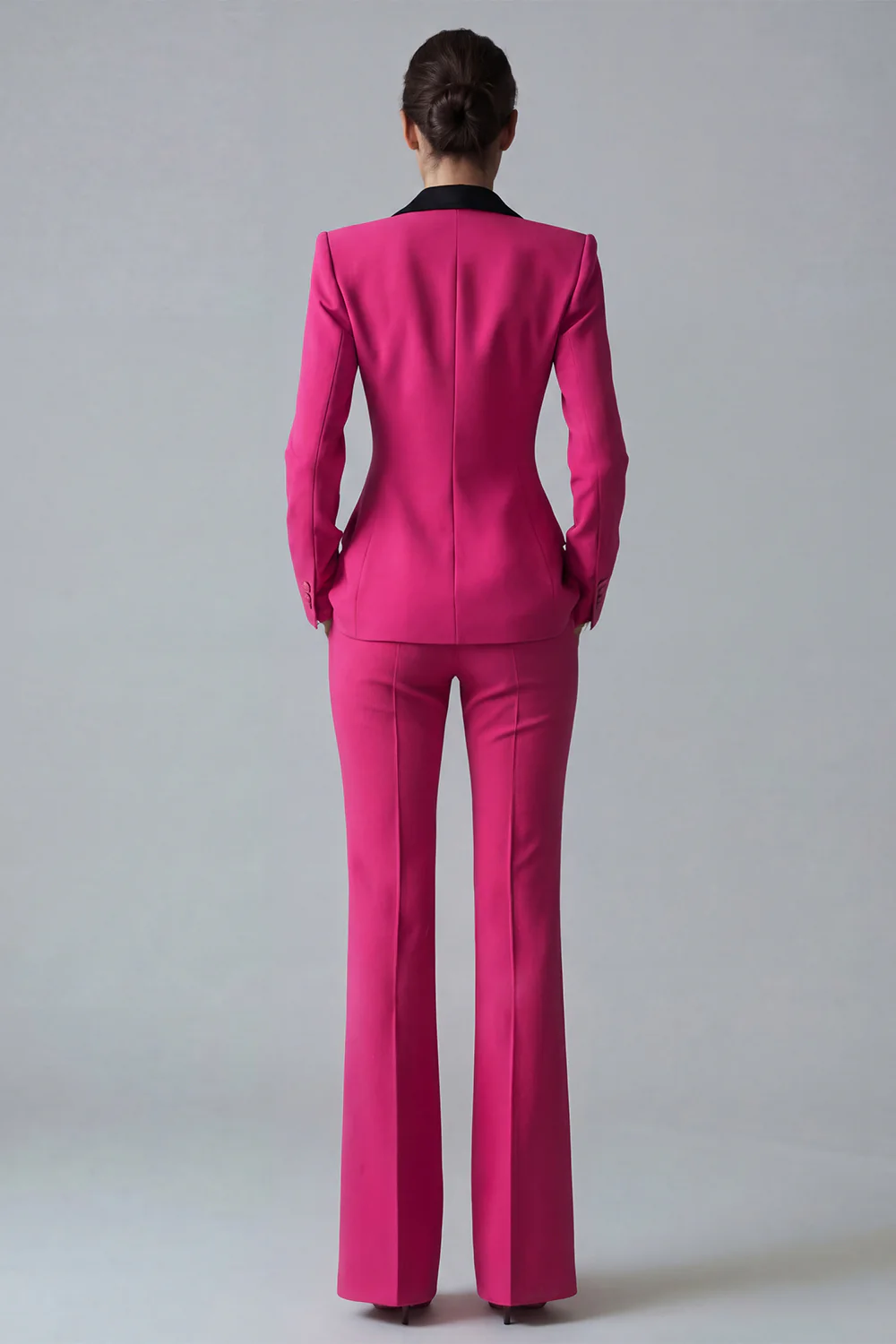 Costume d'affaires femme 2 pièces vert foncé revers pointe un bouton - Image 24