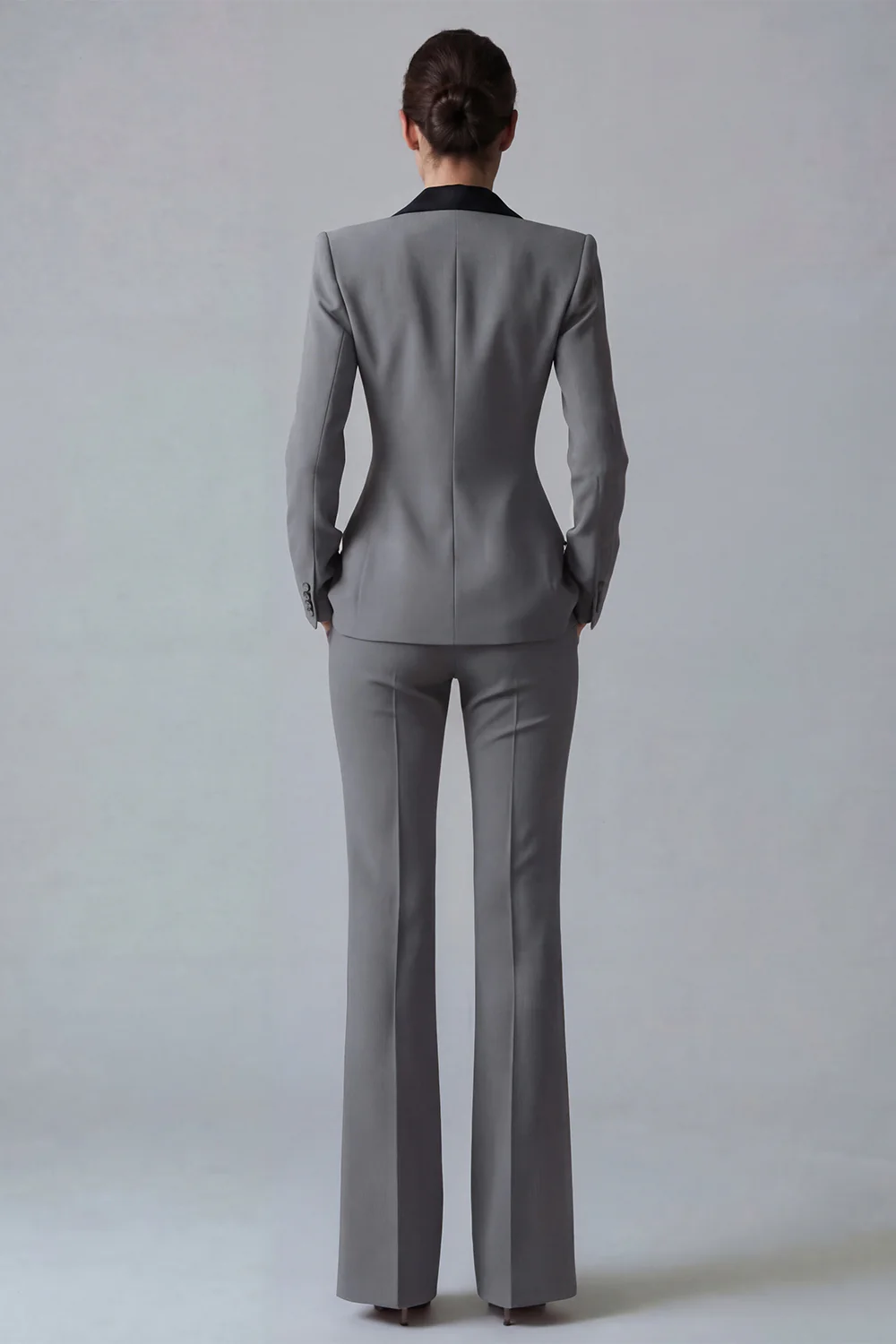 Costume d'affaires femme 2 pièces vert foncé revers pointe un bouton - Image 28