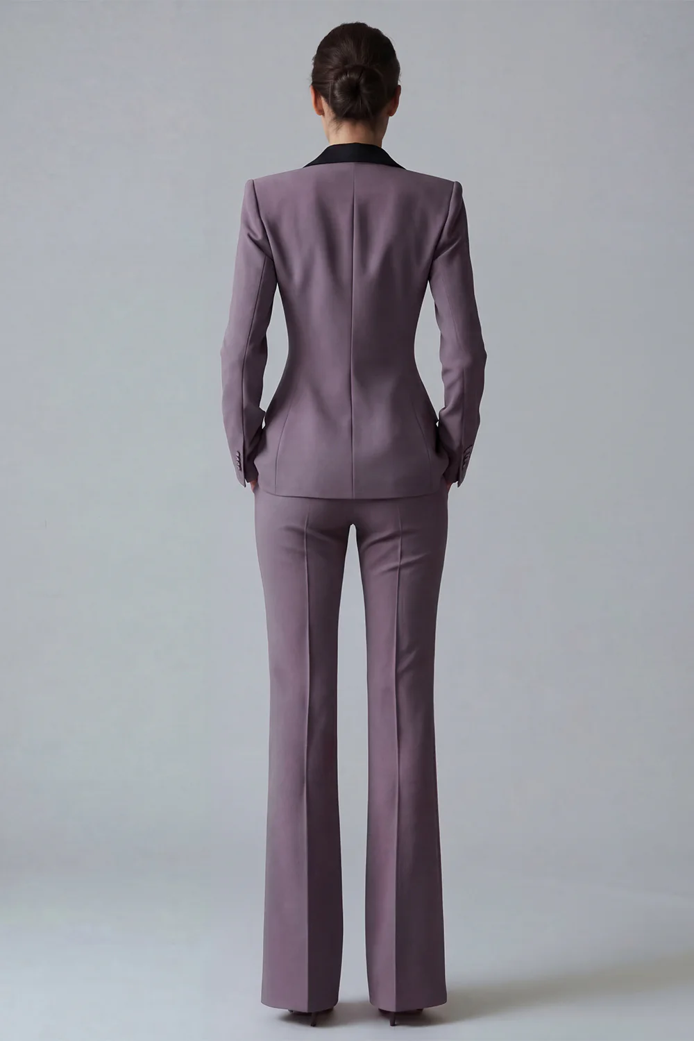 Costume d'affaires femme 2 pièces vert foncé revers pointe un bouton - Image 30