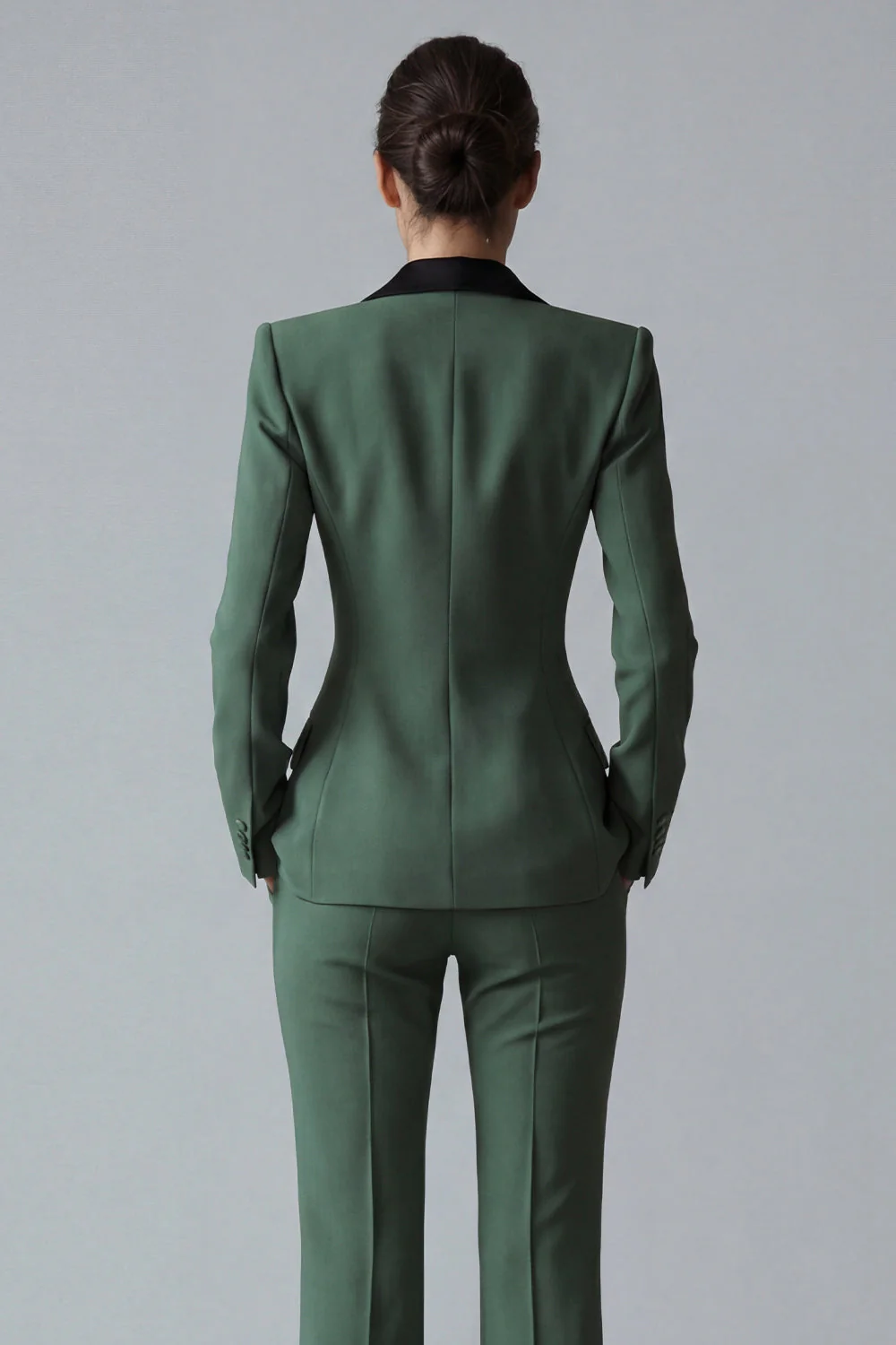 Costume d'affaires femme 2 pièces vert foncé revers pointe un bouton - Image 6