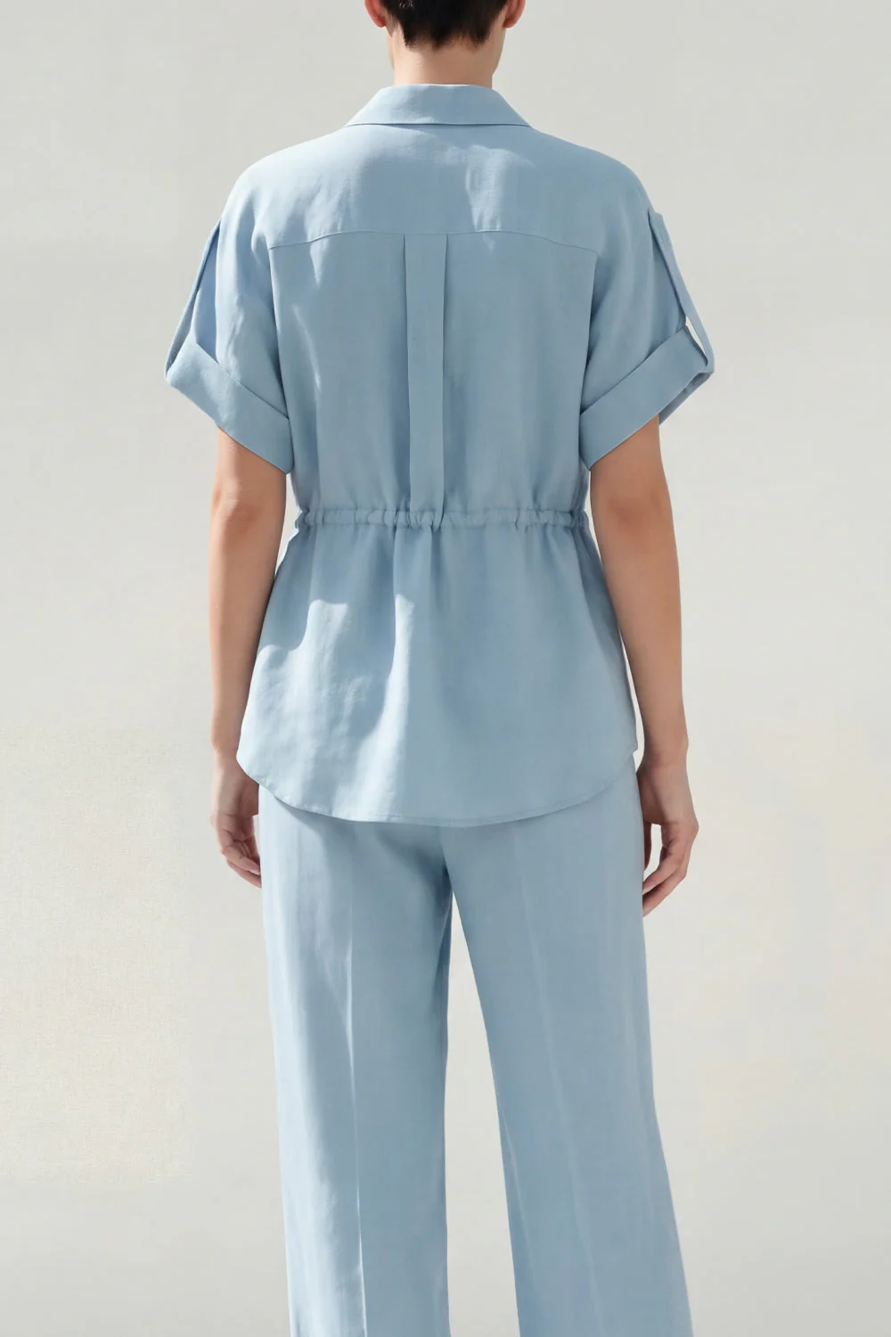 Costumes deux pièces pour femmes à col bleu avec poches - Image 4