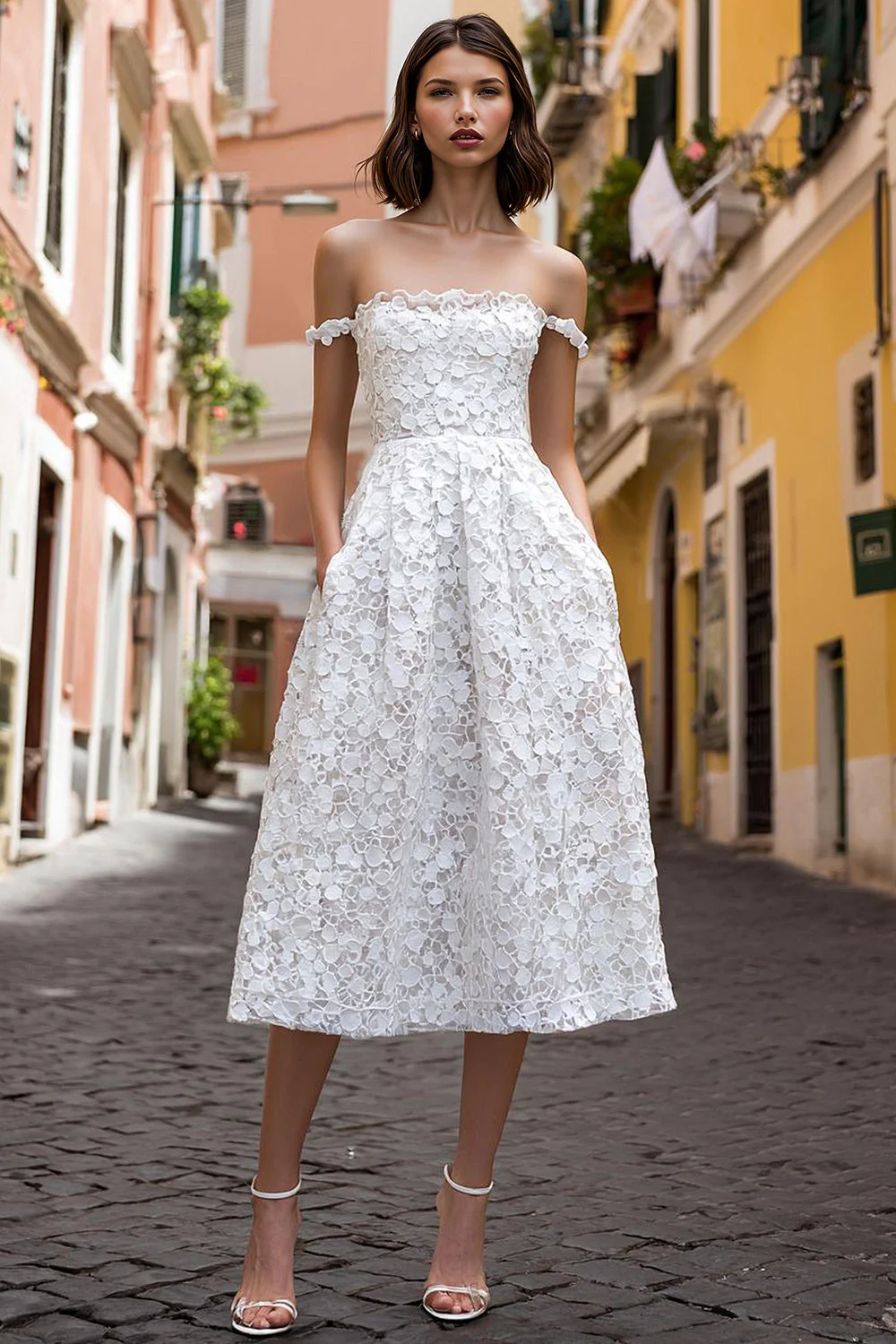Dentelle Épaule Dénudée Robe de mariée midi corbeille blanche