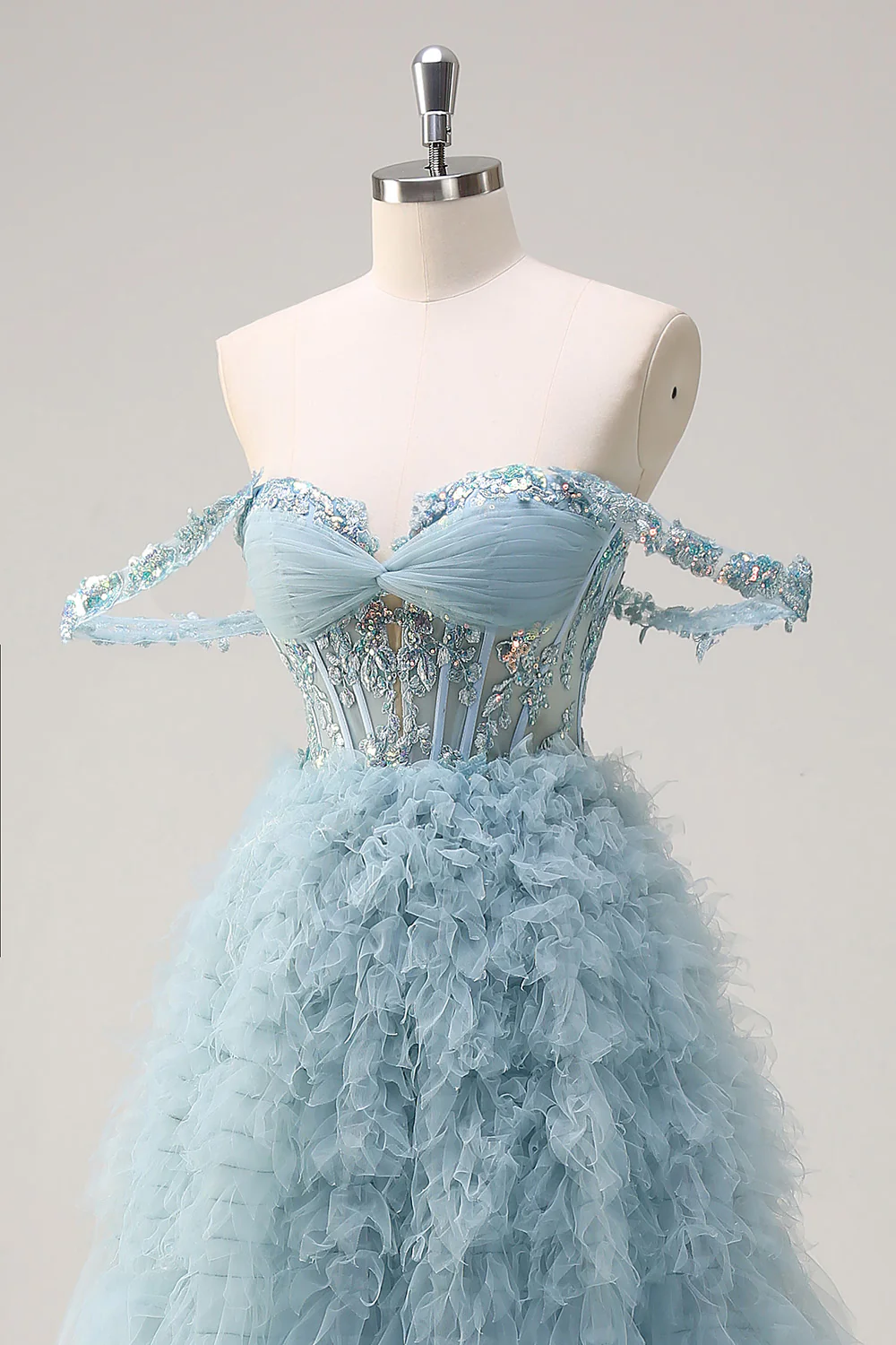 Robe de soirée longue bustier nude bleu poussiéreux à épaules dénudées et volants - Image 6