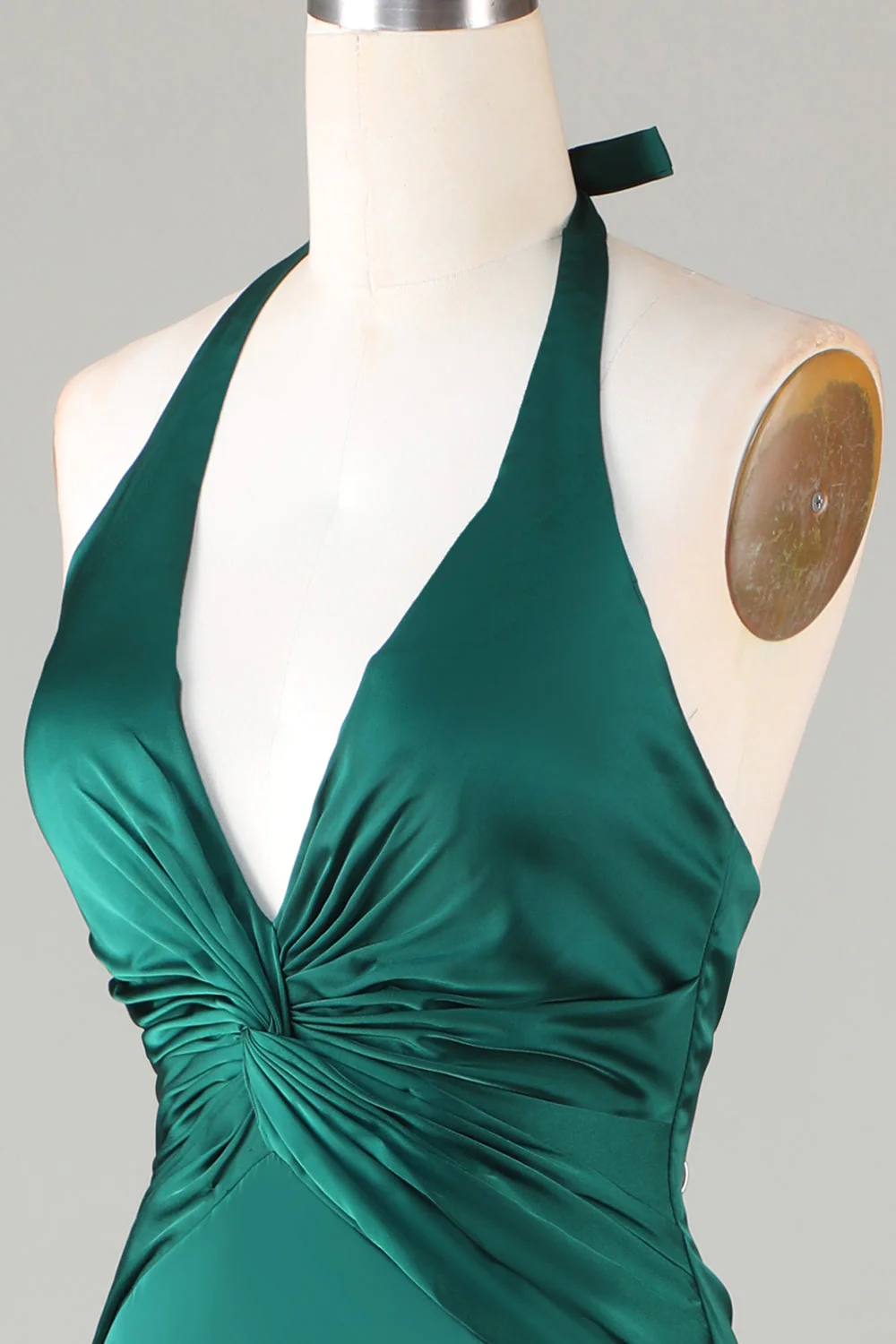 Dusty Sage Satin Sirène Ruché Dos Nu Robe de demoiselle d’honneur - Image 14