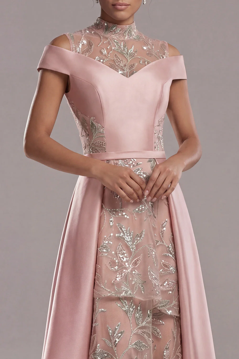 Épaule décalée à décolleté illusion Une robe de mère de mariée rose à sequins - Image 5