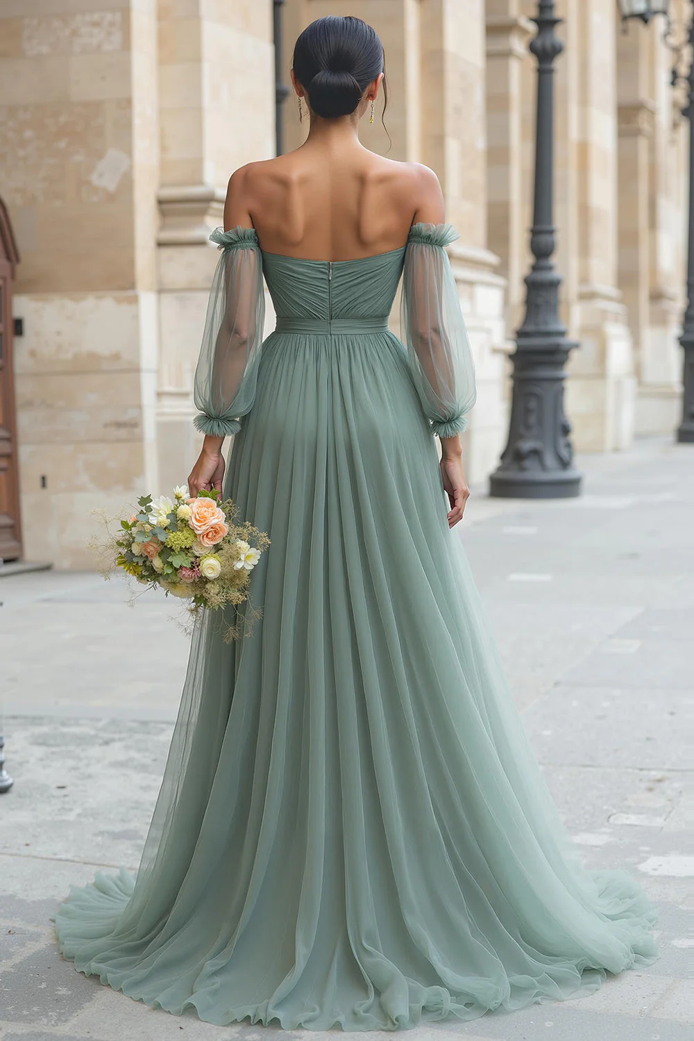 Robe de demoiselle d'honneur longue à manches et épaule dénudée couleur eucalyptus - Image 2