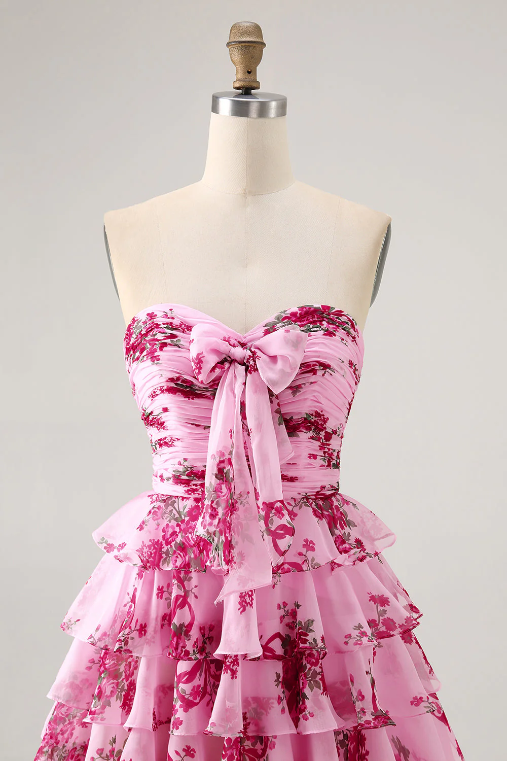 Fleur rose A-ligne sans bretelles à plusieurs niveaux Robe de cocktail avec noeud sur le devant - Image 4