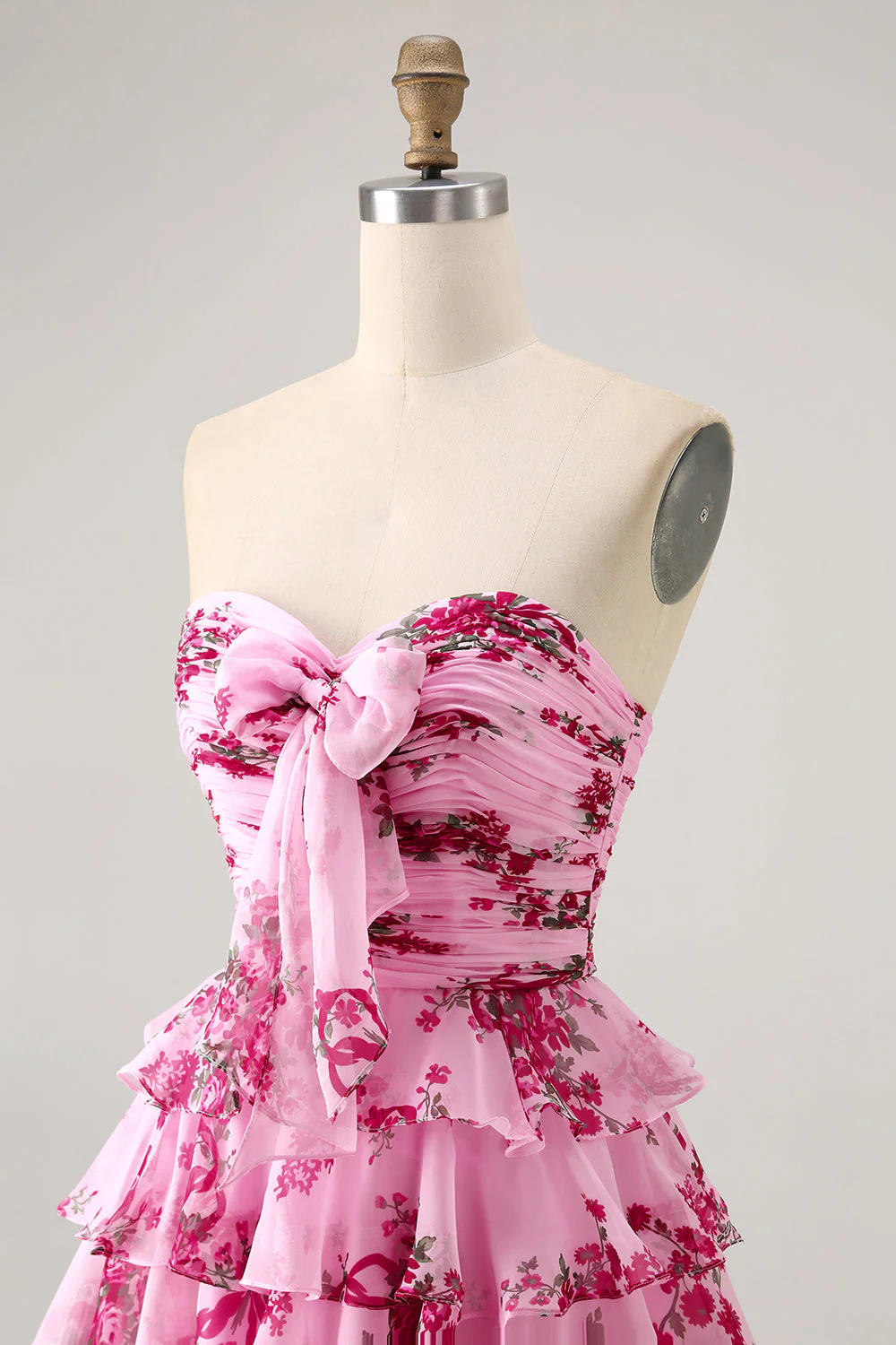 Fleur rose A-ligne sans bretelles à plusieurs niveaux Robe de cocktail avec noeud sur le devant - Image 5