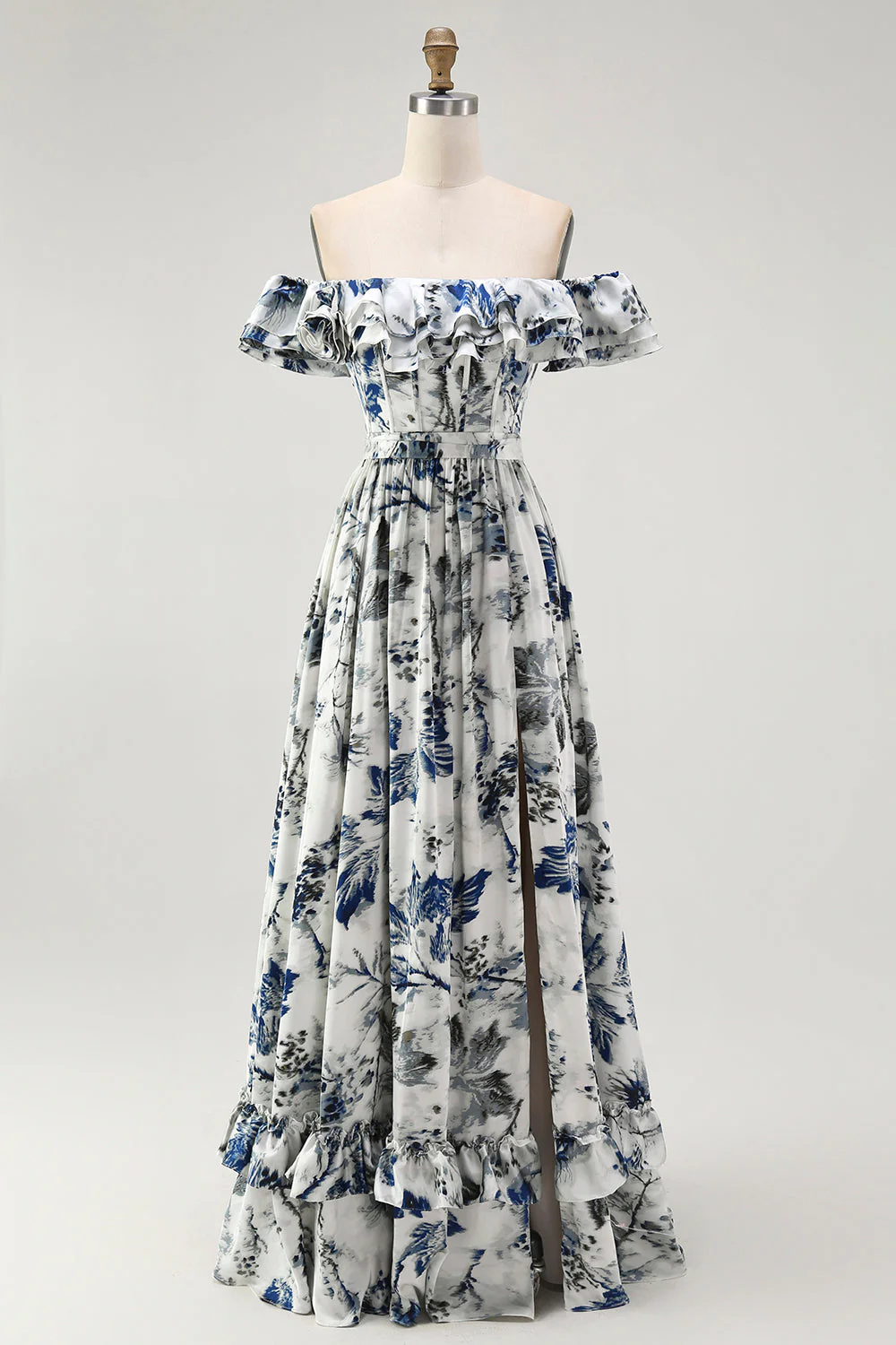 Floral bleu à volants sur l’épaule Une robe de demoiselle d’honneur trapèze