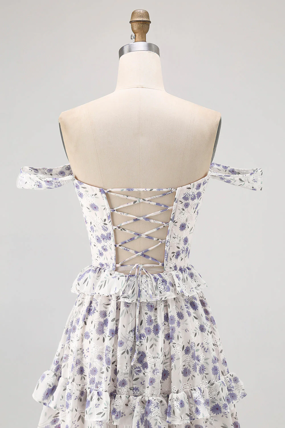 Floral violet à épaules dénudées Une robe de demoiselle d’honneur ligne avec dentelle dans le dos - Image 5