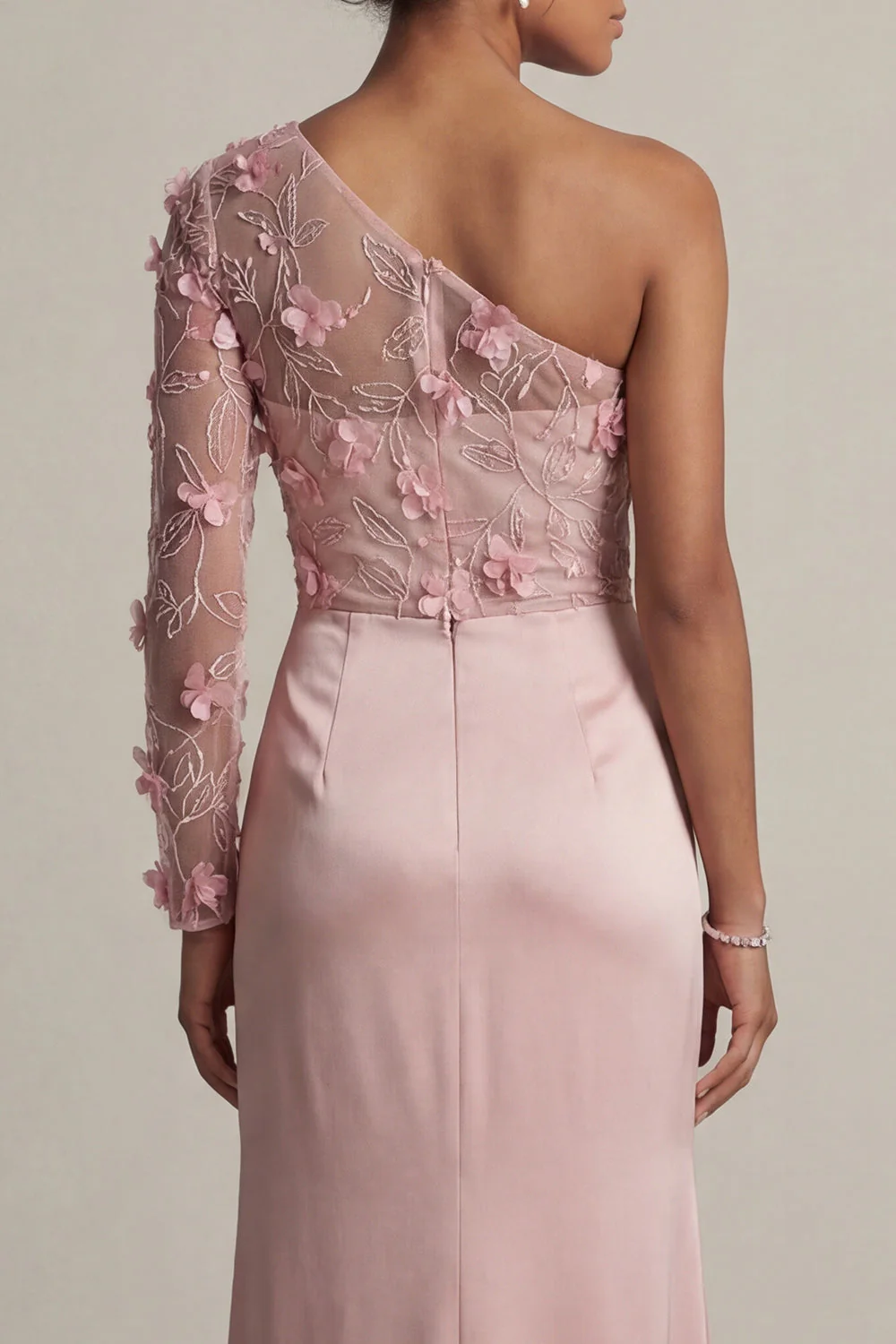 Fourreau de rose poussiéreux en satin Robe de la mère de la mariée froncée à une épaule avec fente - Image 5