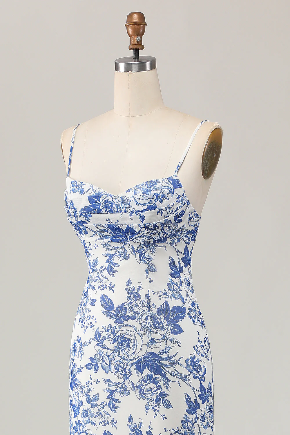Fourreau imprimé blanc fleur bleu longue robe d’invité de mariage - Image 6