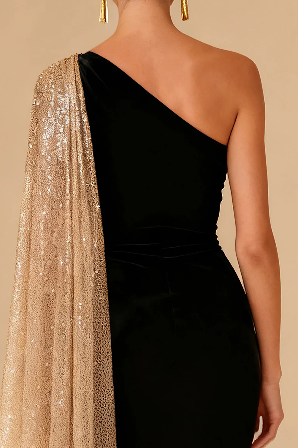Robe formelle longue noire fourreau à une épaule avec fente - Image 4