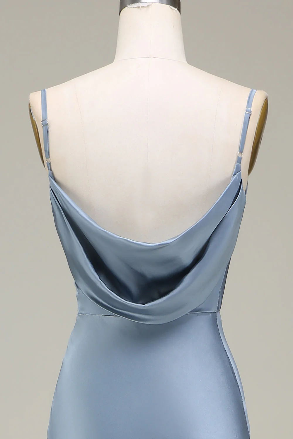 Fourreau Sauge poussiéreuse Spaghetti Bretelles Satin Longue robe de demoiselle d’honneur - Image 11
