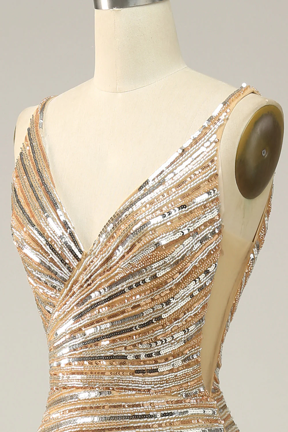 Robe de soirée longue en paillettes dorées fourreau col V dos ouvert - Image 6