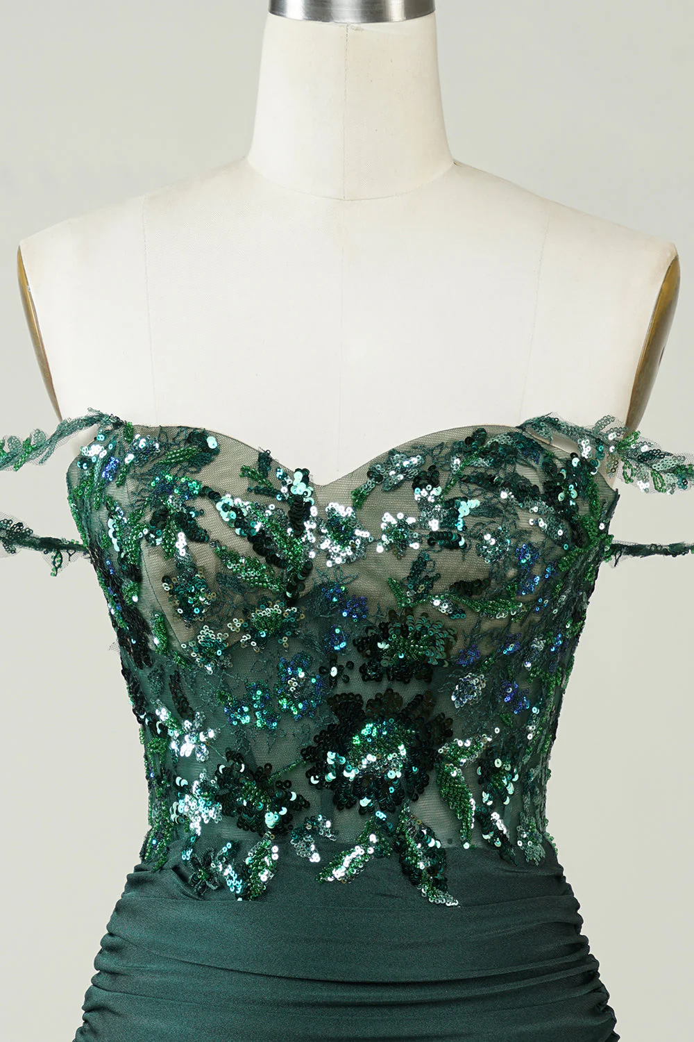 Gaine unique de l’épaule Robe courte vert foncé avec appliques - Image 4