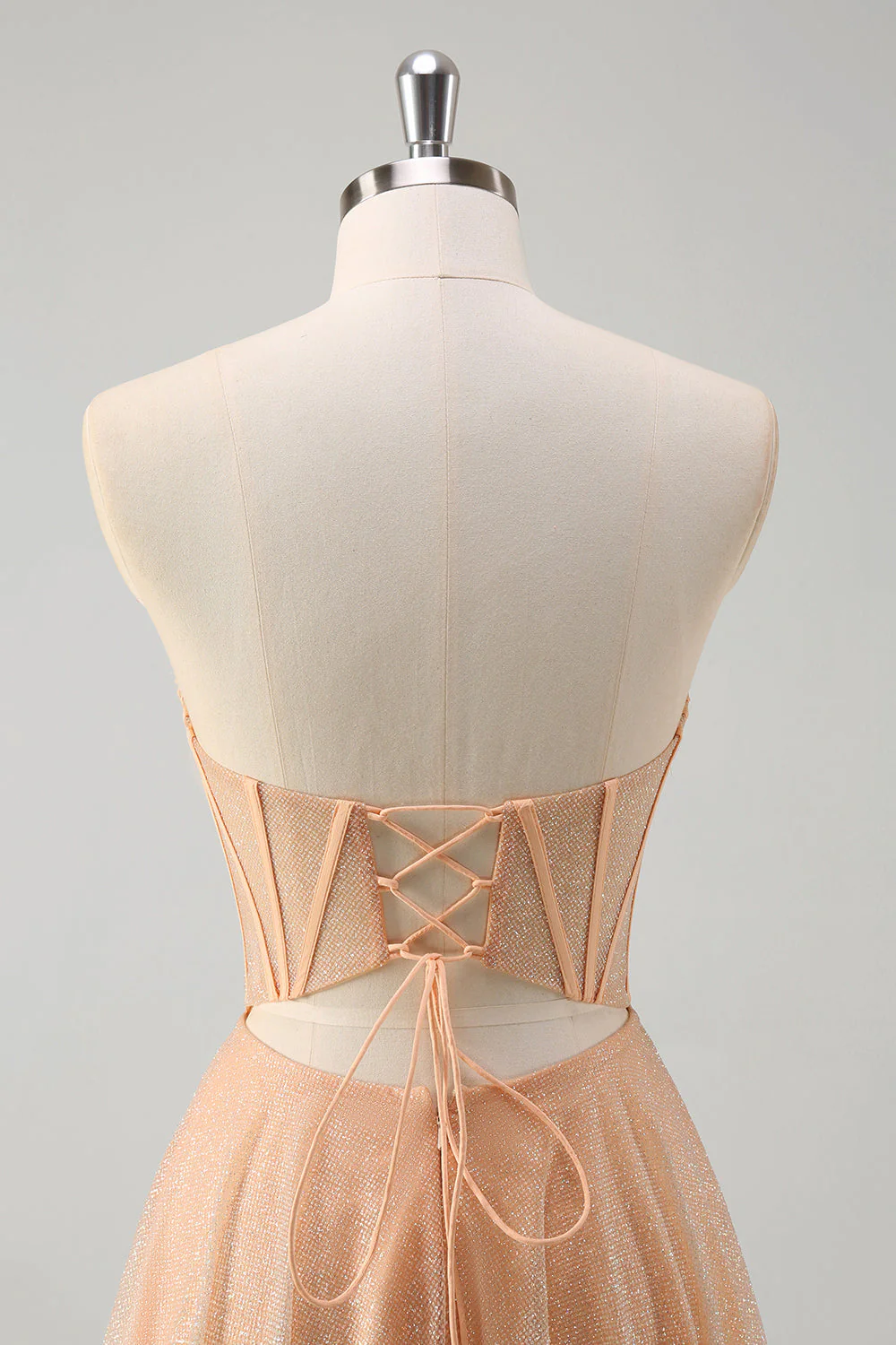 Robe de soirée sans bretelles champagne à paillettes avec corset et fente - Image 5