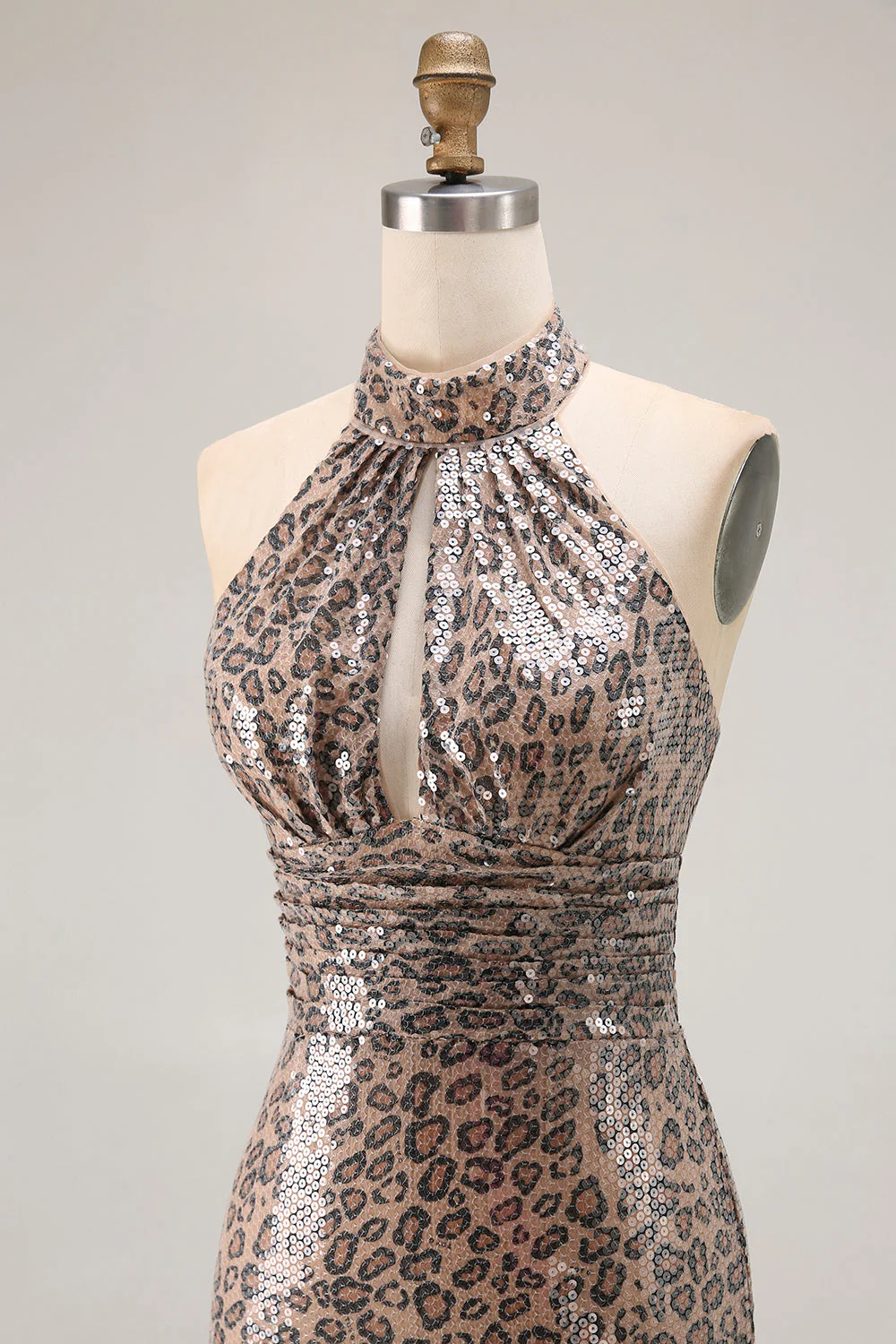 Robe de soirée sirène dorée à paillettes léopard à col halter avec fente - Image 8
