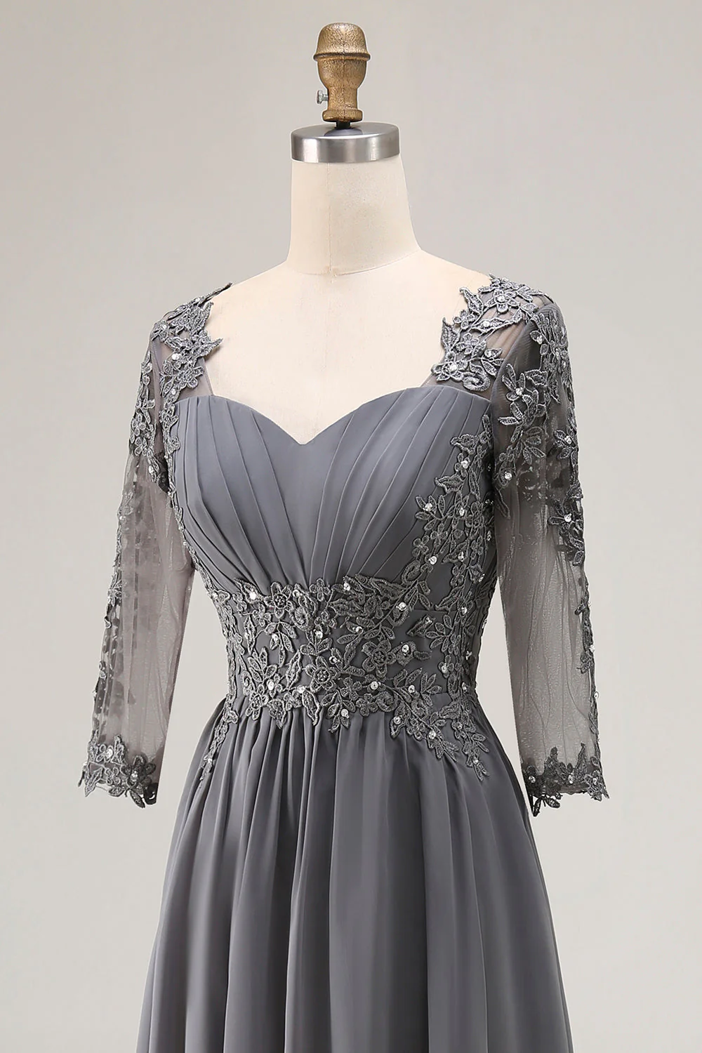 Gris acier Appliqué Une Ligne Plissé Perlé Mère De La Mariée Robe Avec Demi-Manches - Image 6