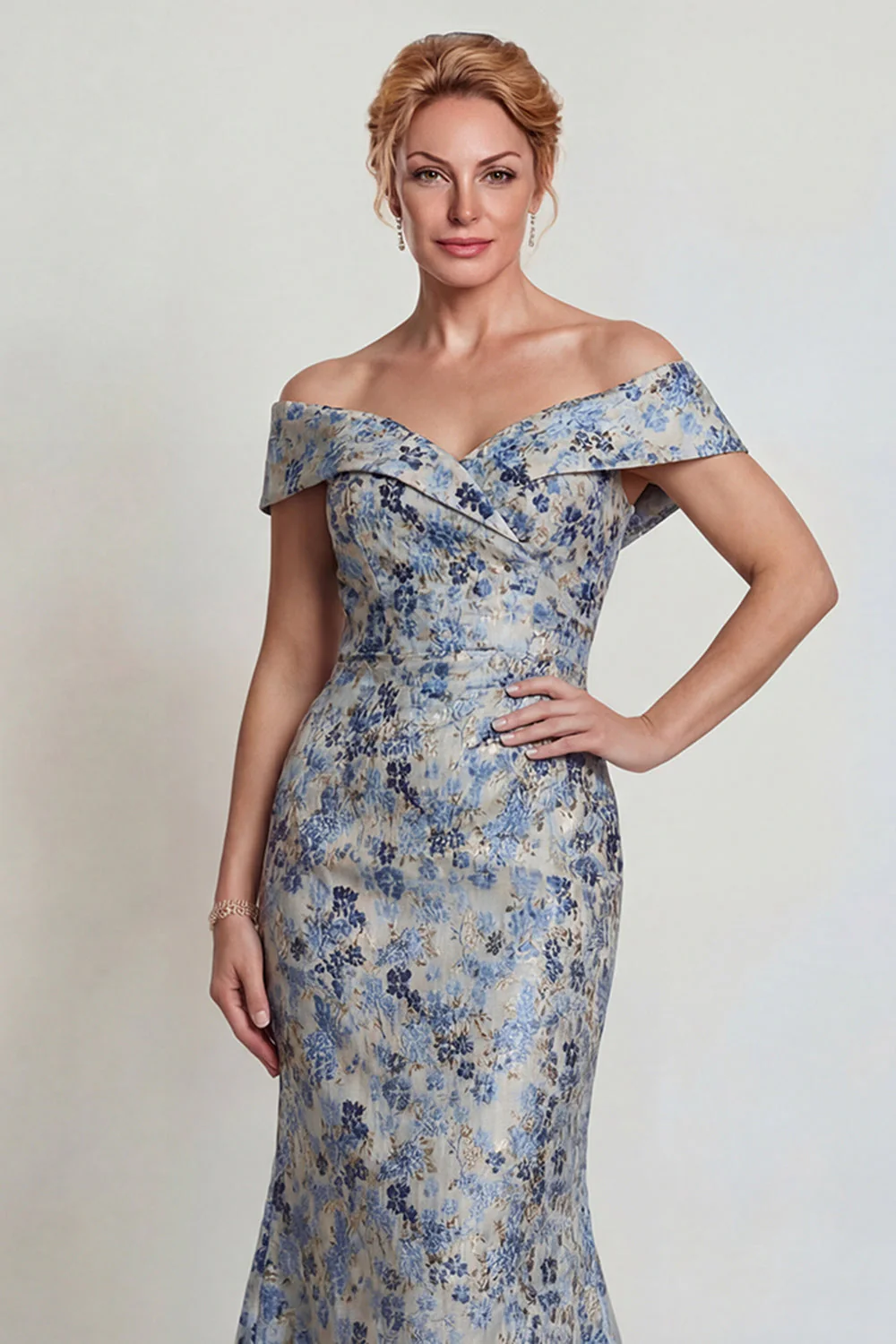 Gris-bleu, fleur décollée, longue robe de mère de la mariée - Image 4
