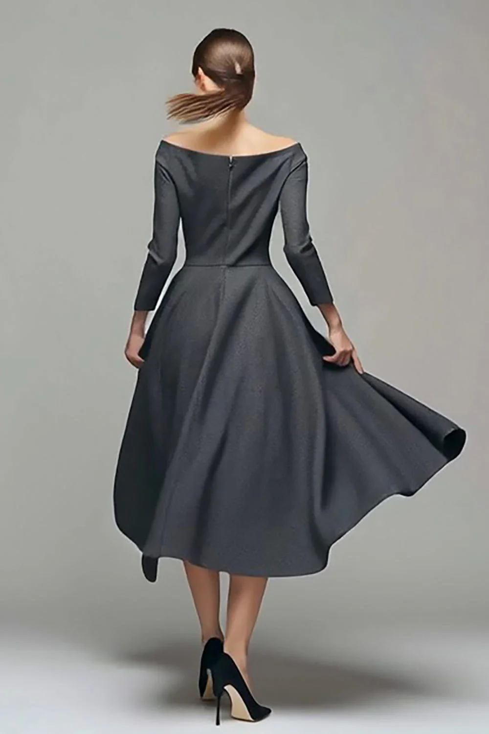 Robe de travail gris foncé à col bateau et manches longues - Image 2