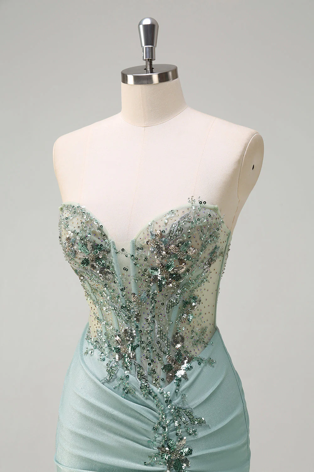 Robe de soirée sirène longue bustier froncé gris scintillant sans bretelles à paillettes avec fente - Image 6