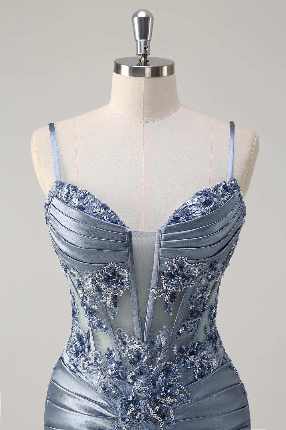 Robe de soirée longue grise scintillante à bretelles spaghetti et corset avec appliques - Image 5