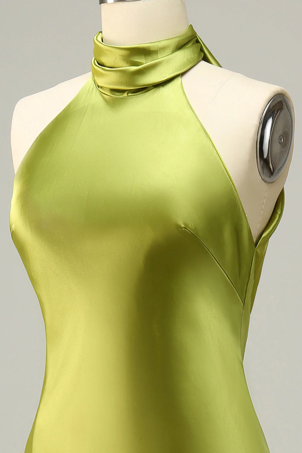 Robe de demoiselle d'honneur longue vert citron dos ouvert et col halter - Image 8