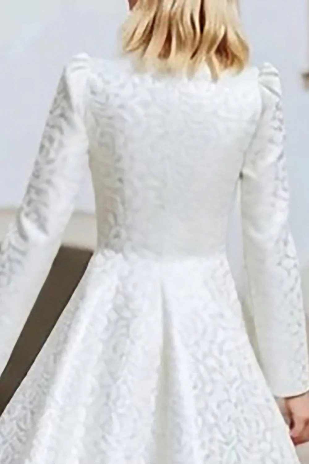 Ivoire col rond jacquard une ligne robe de mariée au palais de justice - Image 4