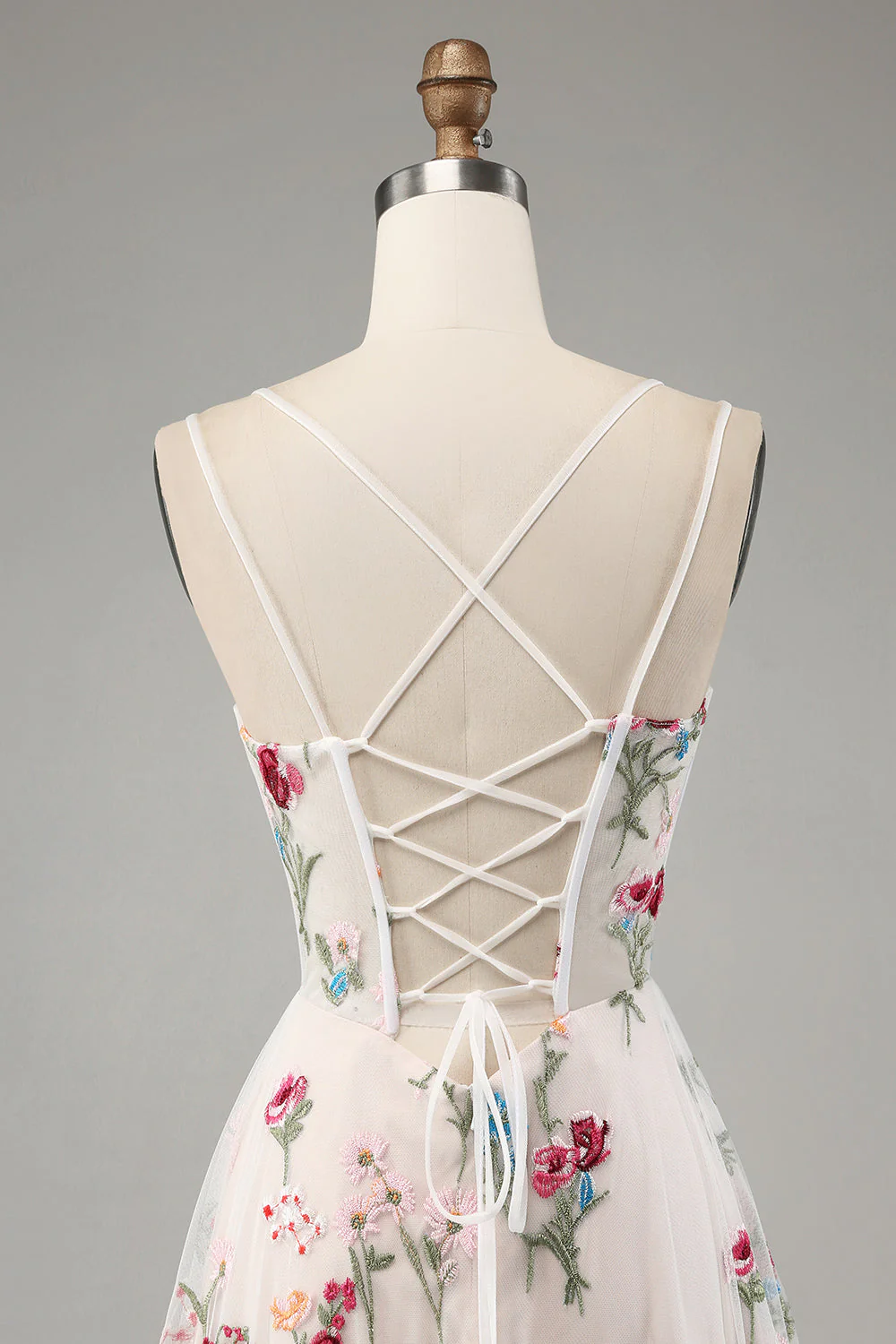 Robe de soiréel longue bustier ivoire à bretelles fines ligne A fleurie avec fente - Image 5