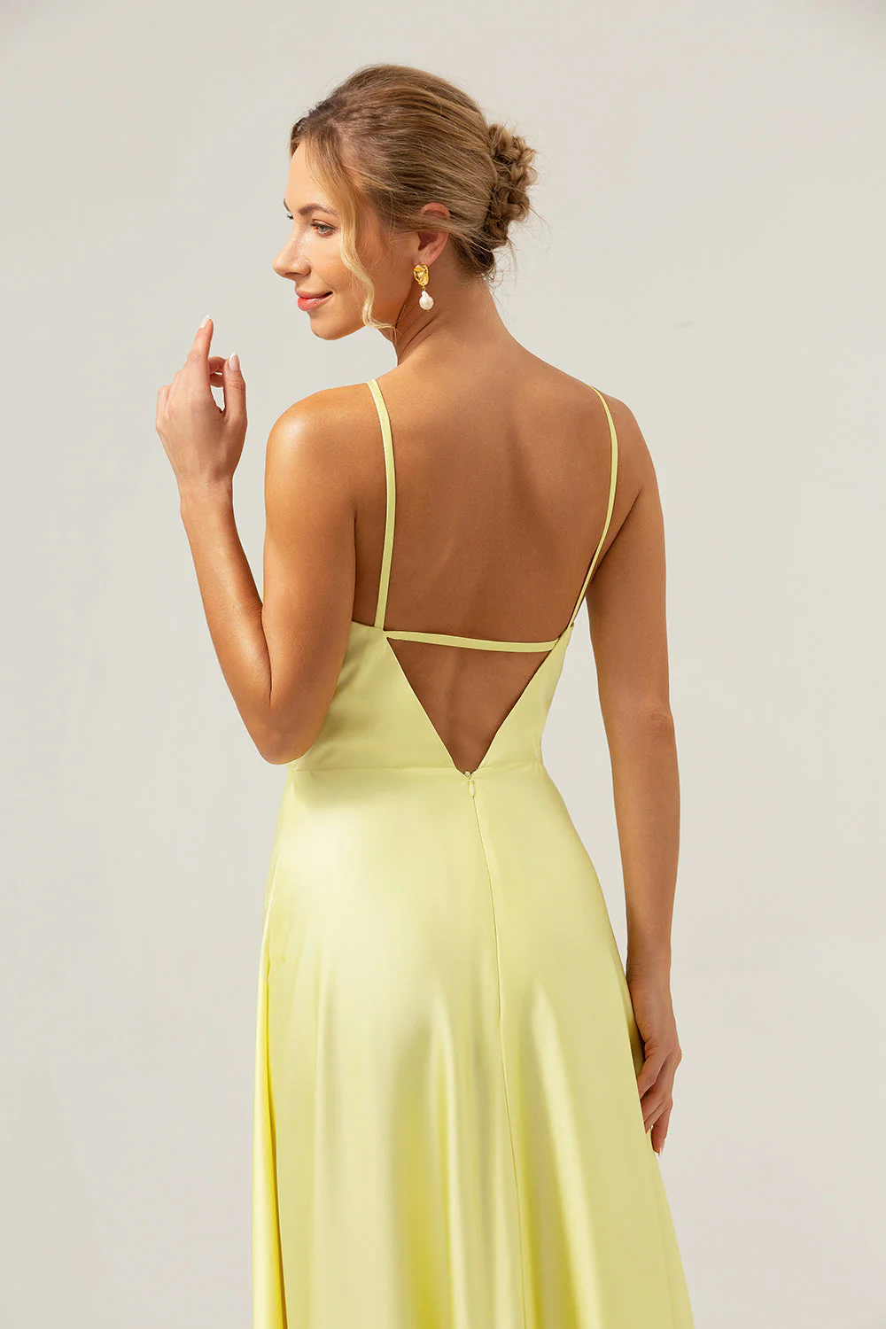 Jaune Une Ligne Licol Découpé Dos Nu Longue Robe de demoiselle d’honneur avec Fleur - Image 6