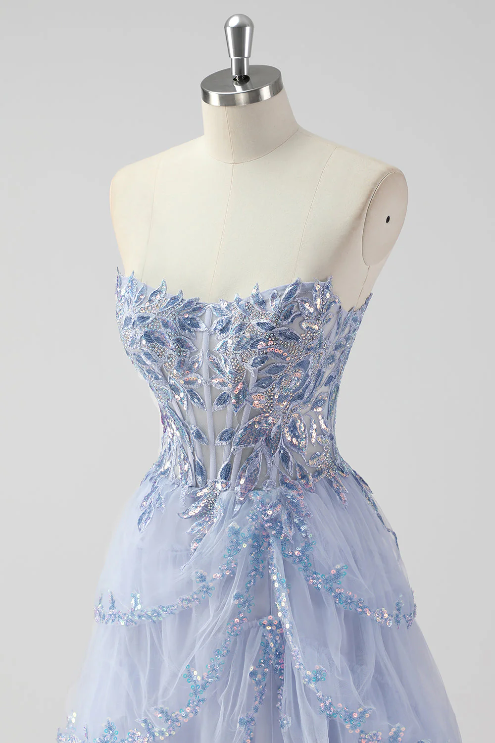 Robe de soirée lavande sans bretelles à paillettes avec corset et fente à plusieurs niveaux - Image 8