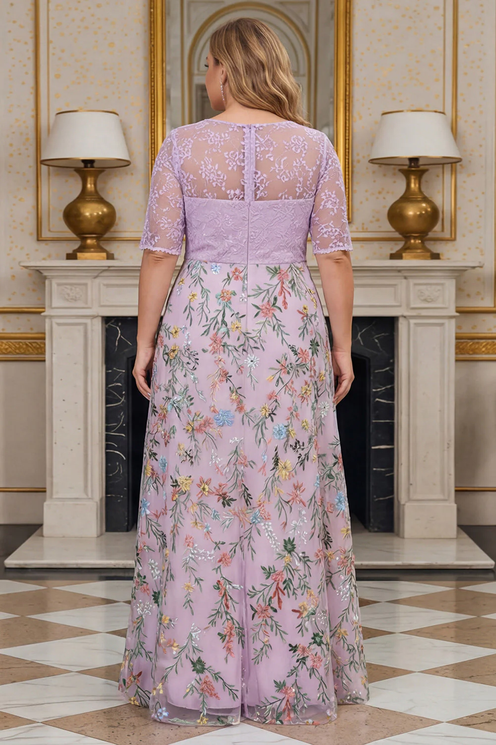 Lilas Fleural Une robe de mère de la mariée brodée grande taille avec demi-manches - Image 2