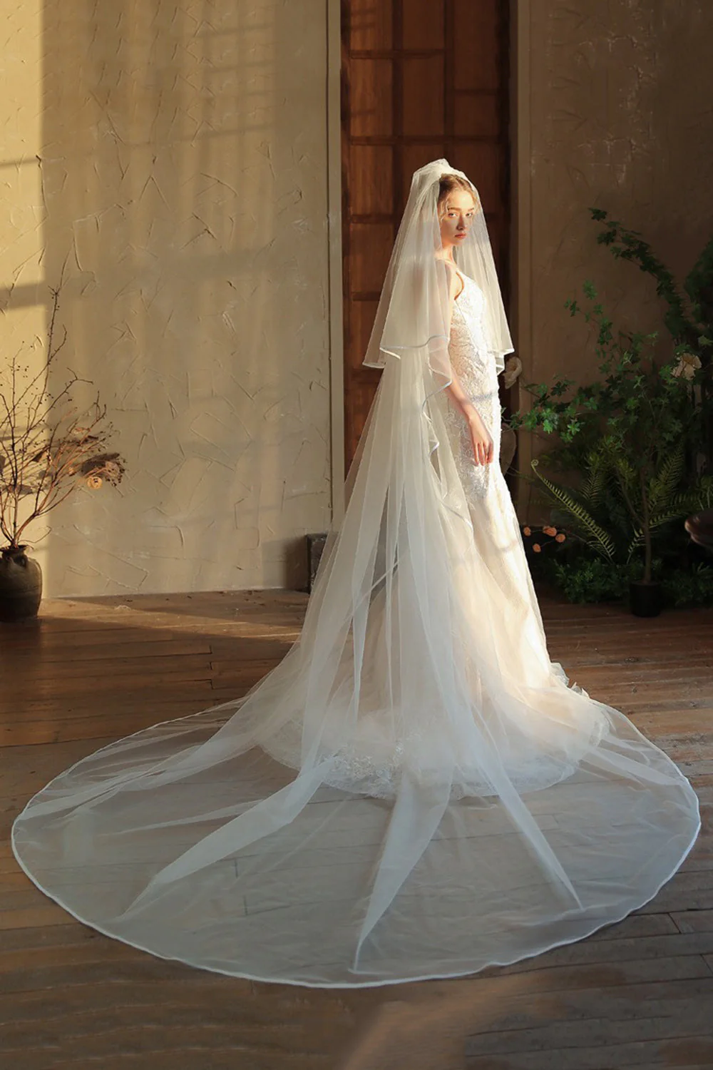 Voile de mariée long en tulle ivoire - Image 2