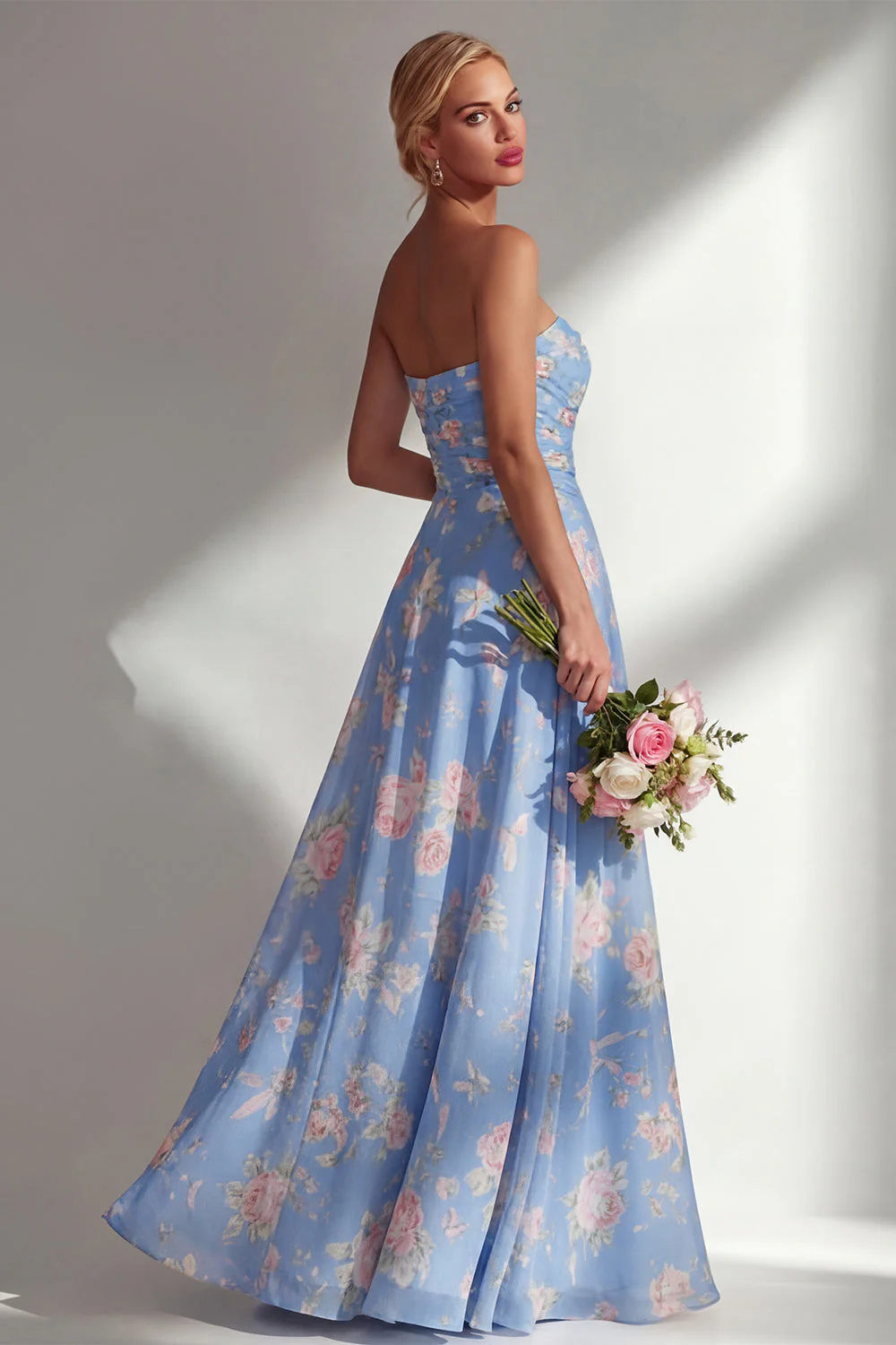 Longue robe de demoiselle d’honneur à motif motif d’une épaule et fleur rose en chiffon - Image 6