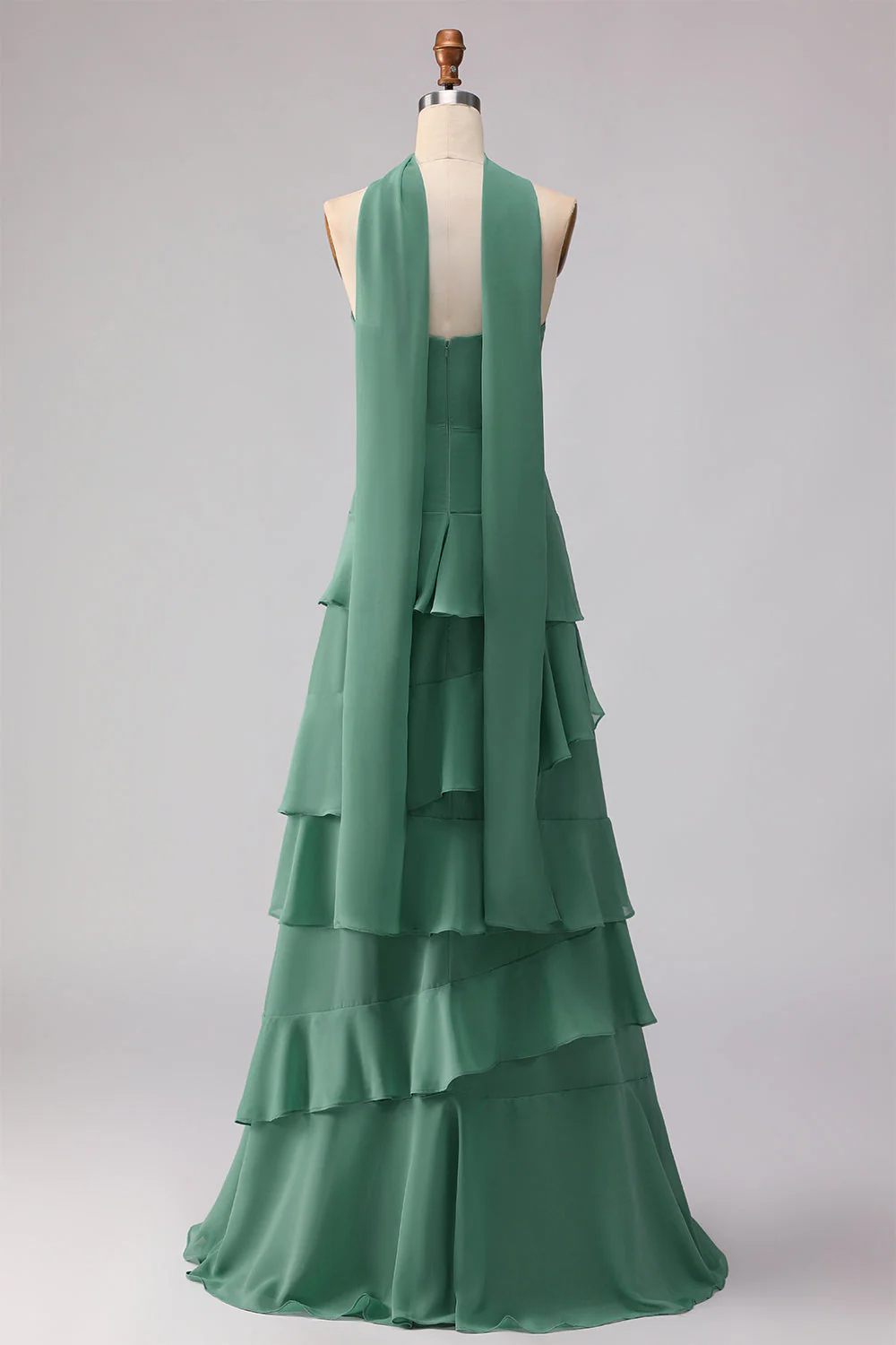 Longue robe de demoiselle d’honneur verte à volants avec un foulard - Image 2