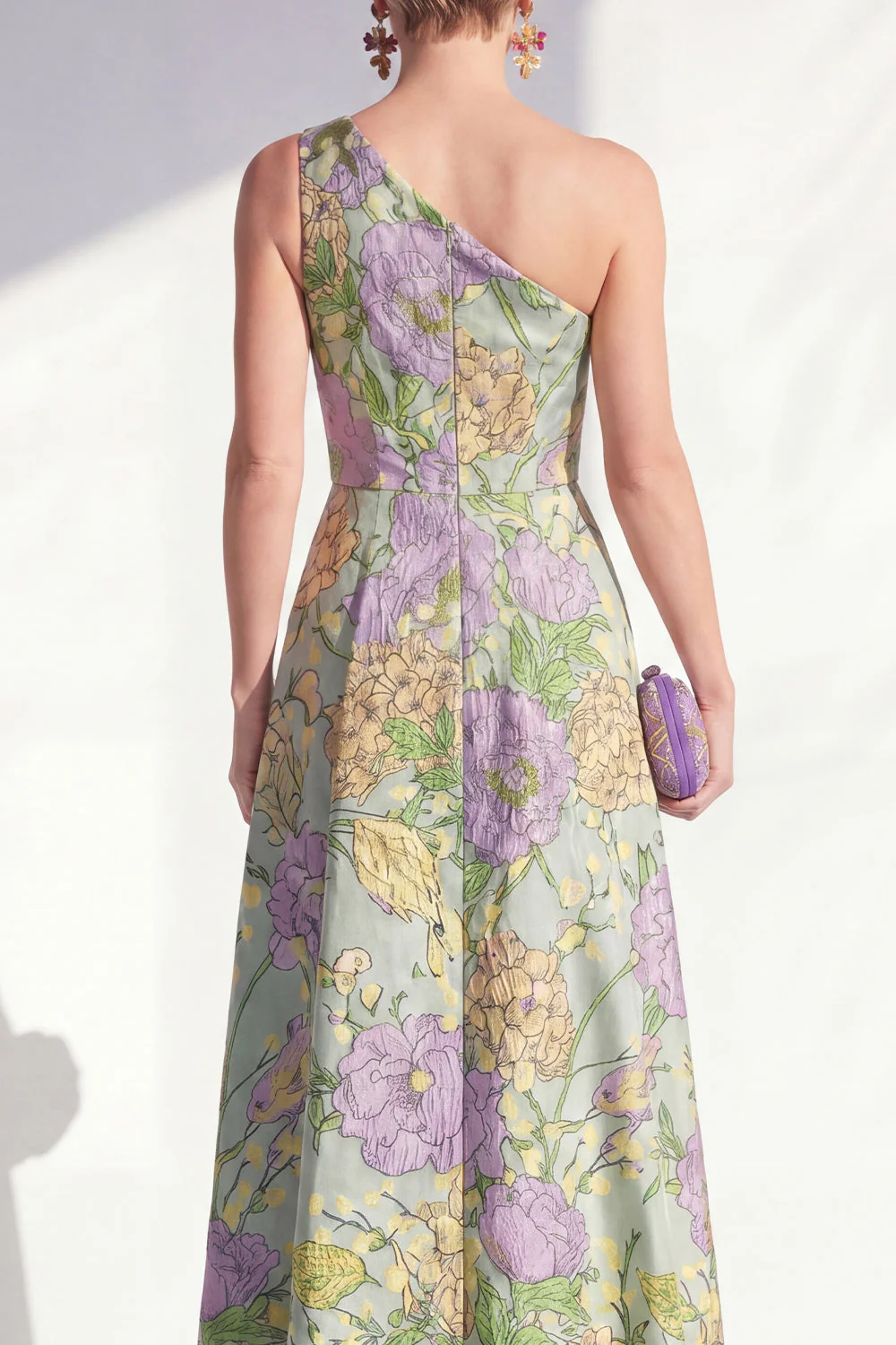 Longue robe de la mariée bleue à volants fleurie à volants sur une épaule avec fente - Image 8