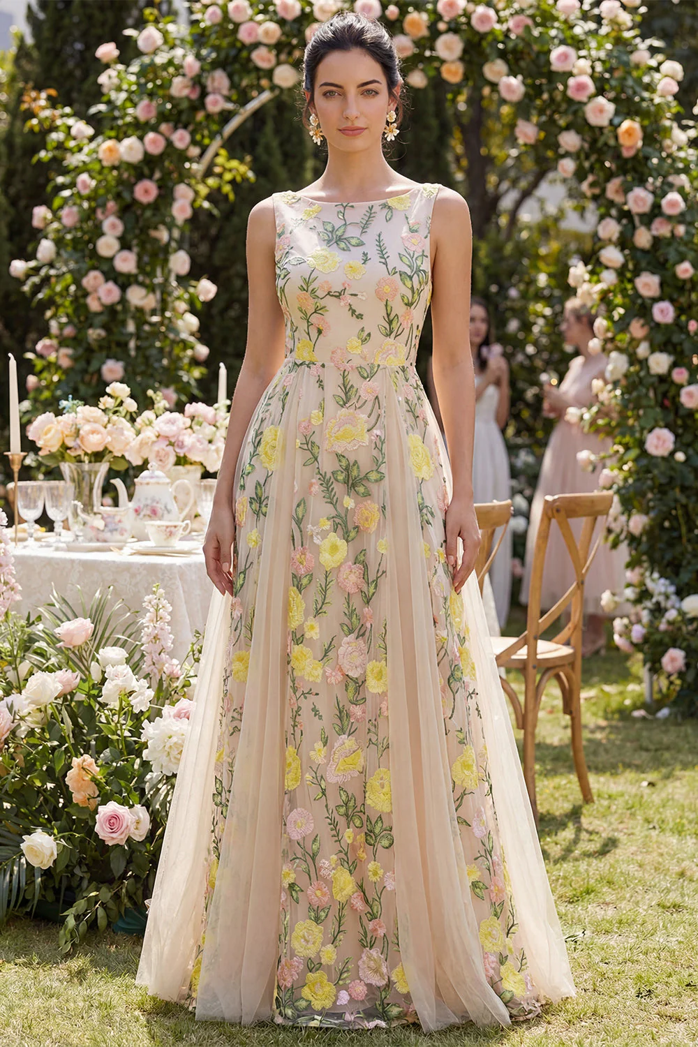 Longue robe fleurie brodée en tulle en tulle A-Line Champagne