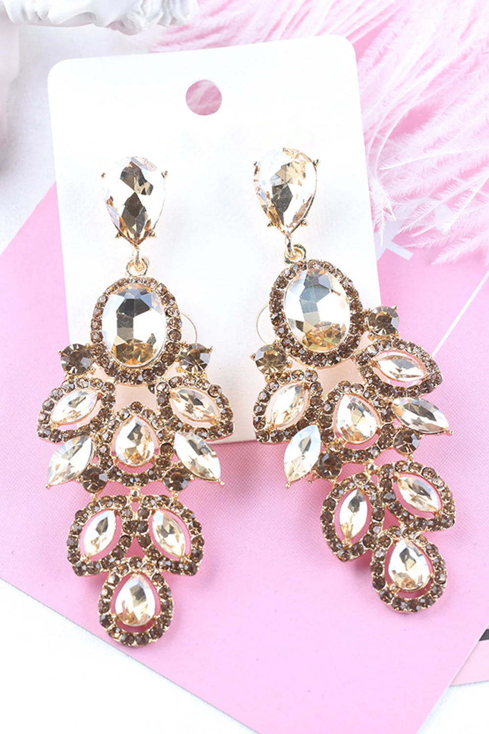Longues boucles d’oreilles de bal en forme de feuille vert foncé scintillantes avec des strass - Image 6