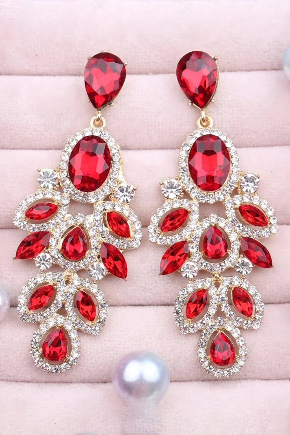 Longues boucles d’oreilles de bal en forme de feuille vert foncé scintillantes avec des strass - Image 8