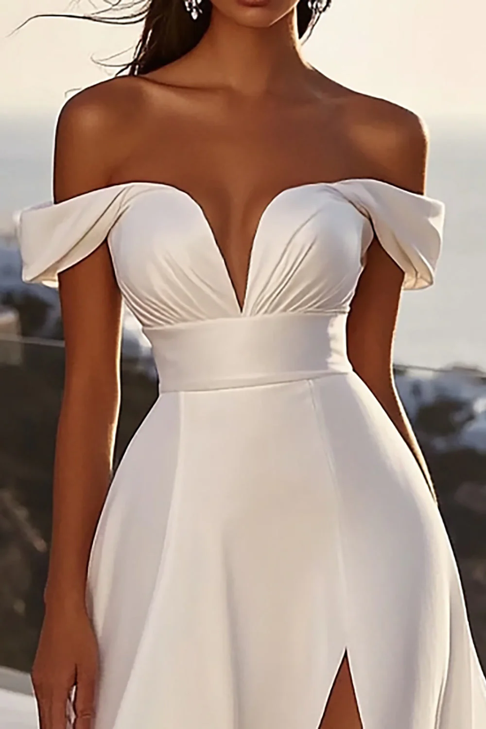 lvory Une ligne dénudée épaule longue robe de mariée avec fente - Image 2