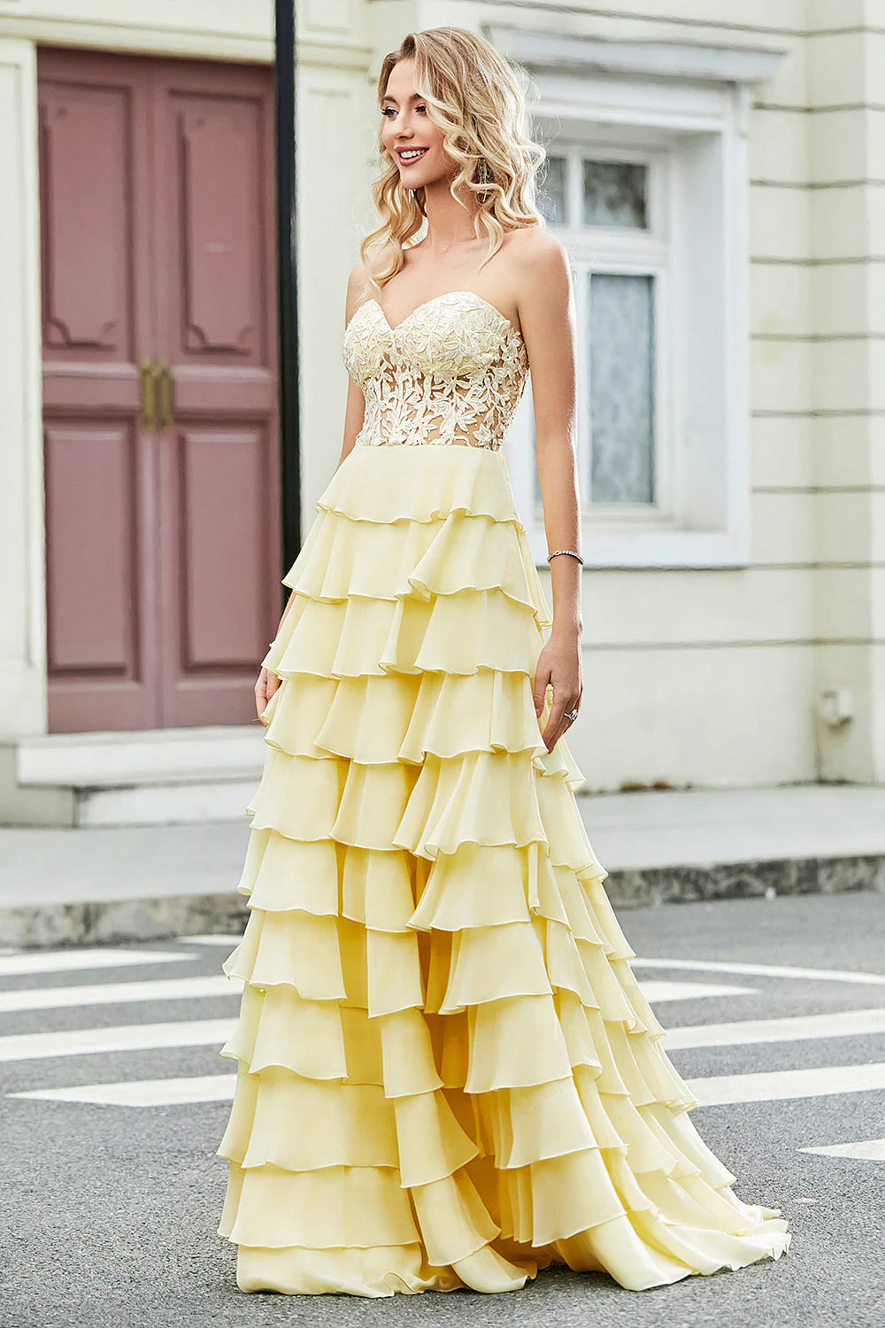 Magnifique une ligne chérie jaune Corset robe de soirée avec des volants Appliques - Image 4