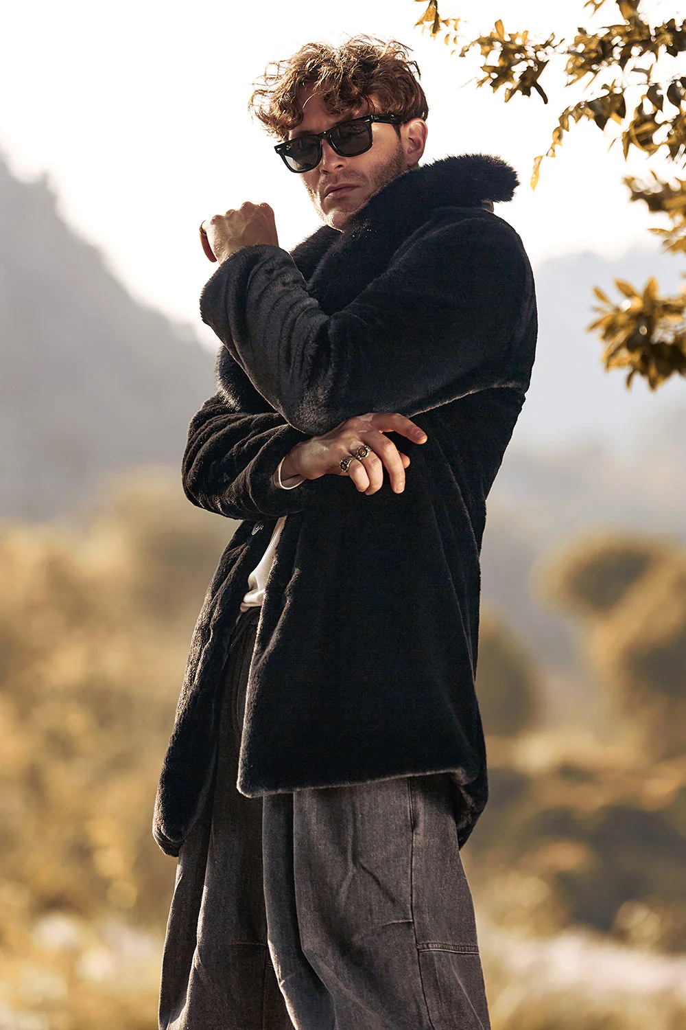 Manteau d’hiver long pour hommes en fausse fourrure de luxe noir à manches longues - Image 5