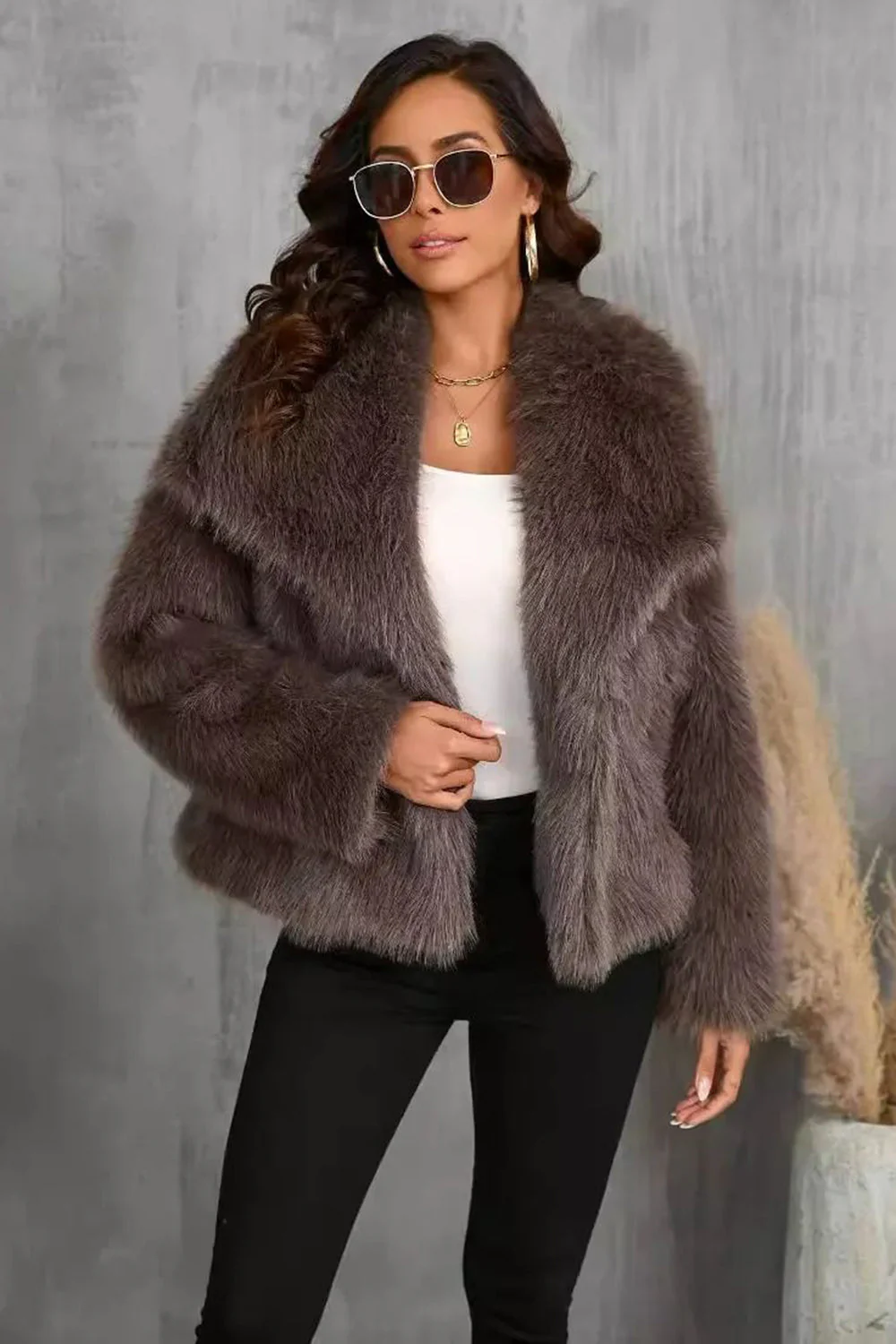 Manteau d’hiver pour femmes en fausse fourrure et châle à manches longues - Image 2