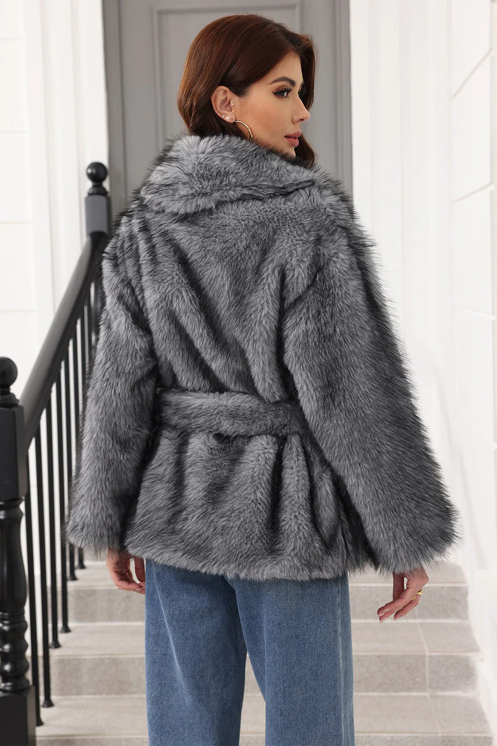 Manteau de femme en revers en châle en fausse fourrure café avec ceinture - Image 8