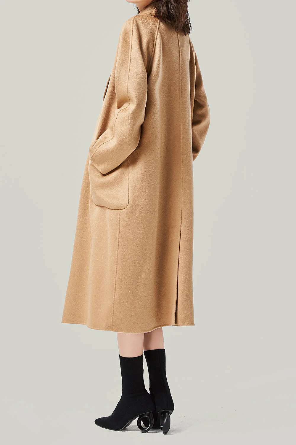 Manteau de laine ceinturé à revers noir avec poches - Image 12