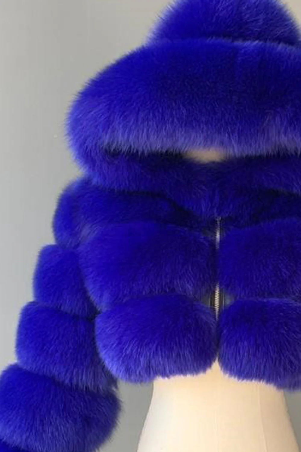 Manteau épaissi en fausse fourrure bleu royal - Image 2