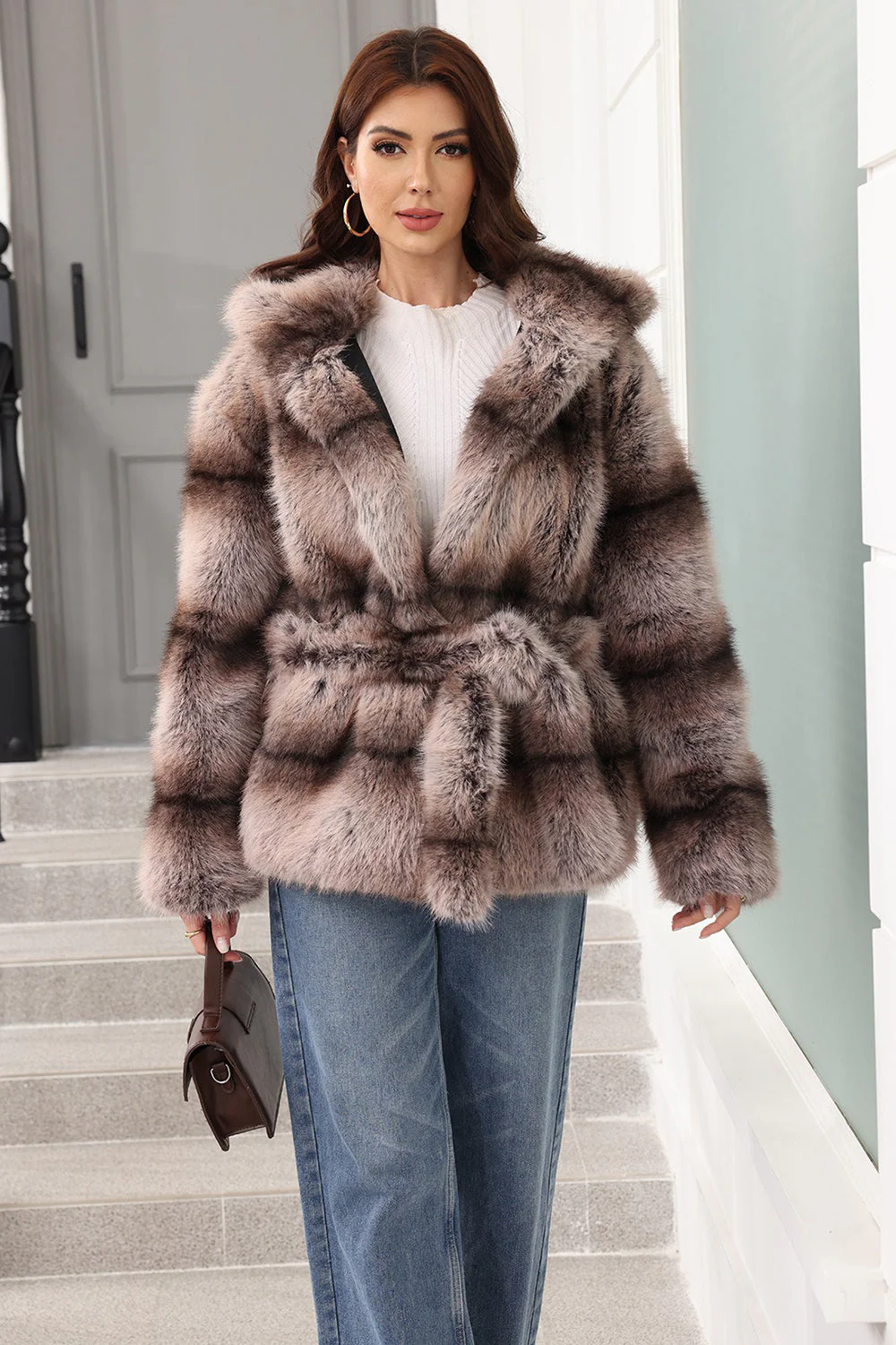 Manteau féminin épaissi en fausse fourrure à capuchon gris acier - Image 7