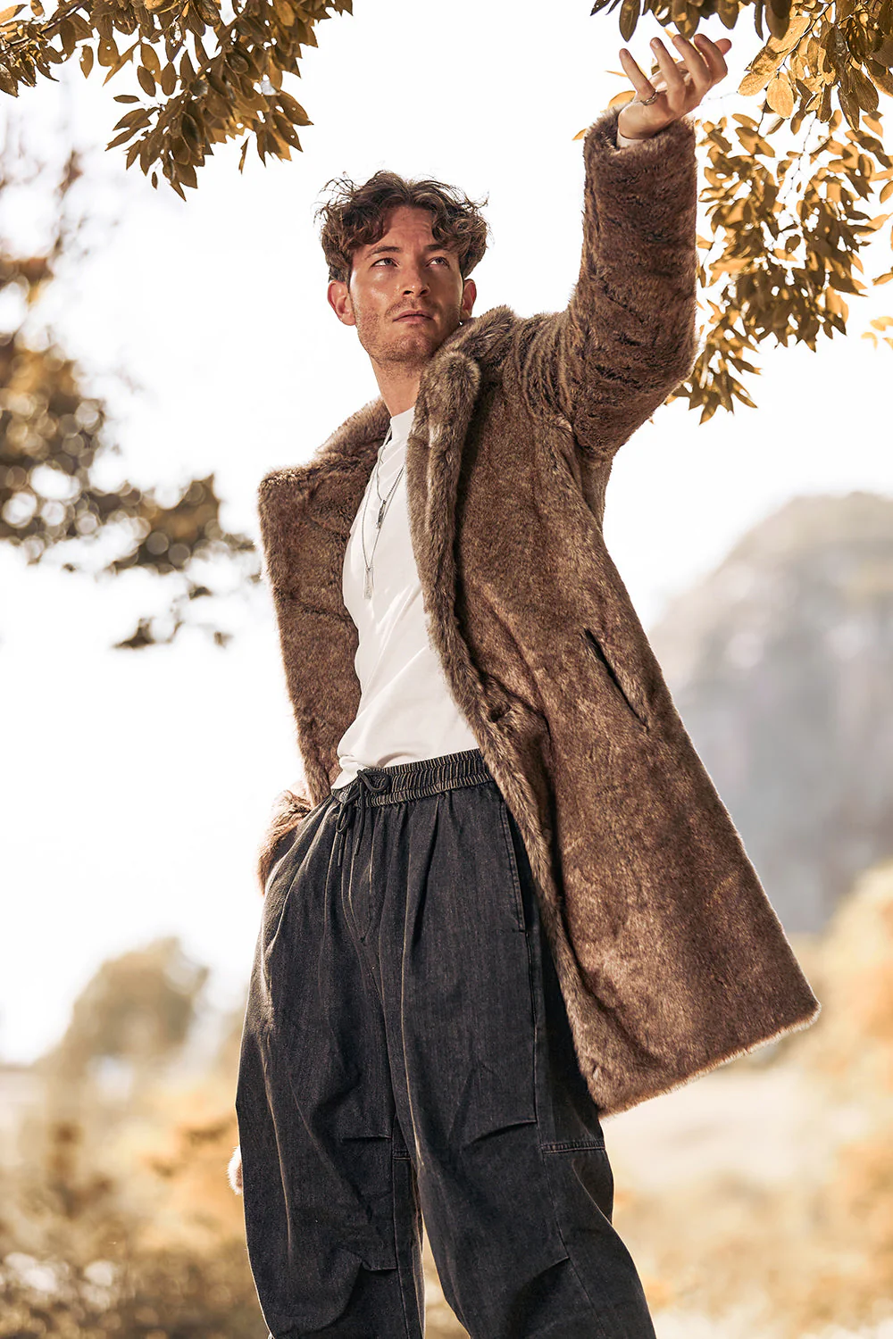 Manteau long en fausse fourrure kaki à revers cranté moelleux pour homme - Image 5