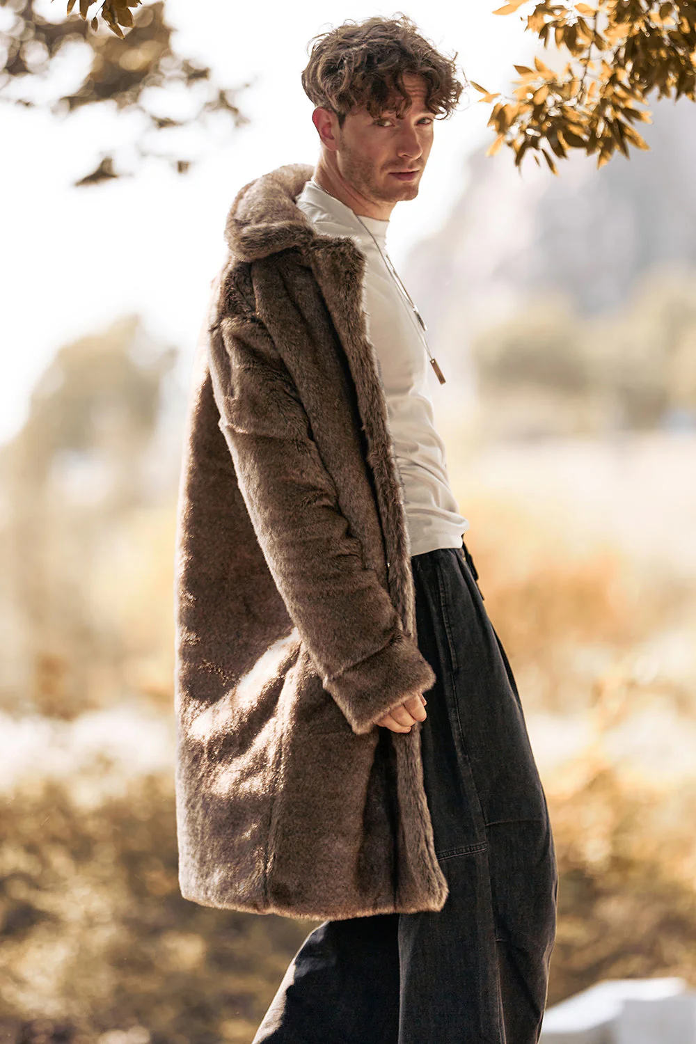 Manteau long en fausse fourrure kaki à revers cranté moelleux pour homme - Image 6